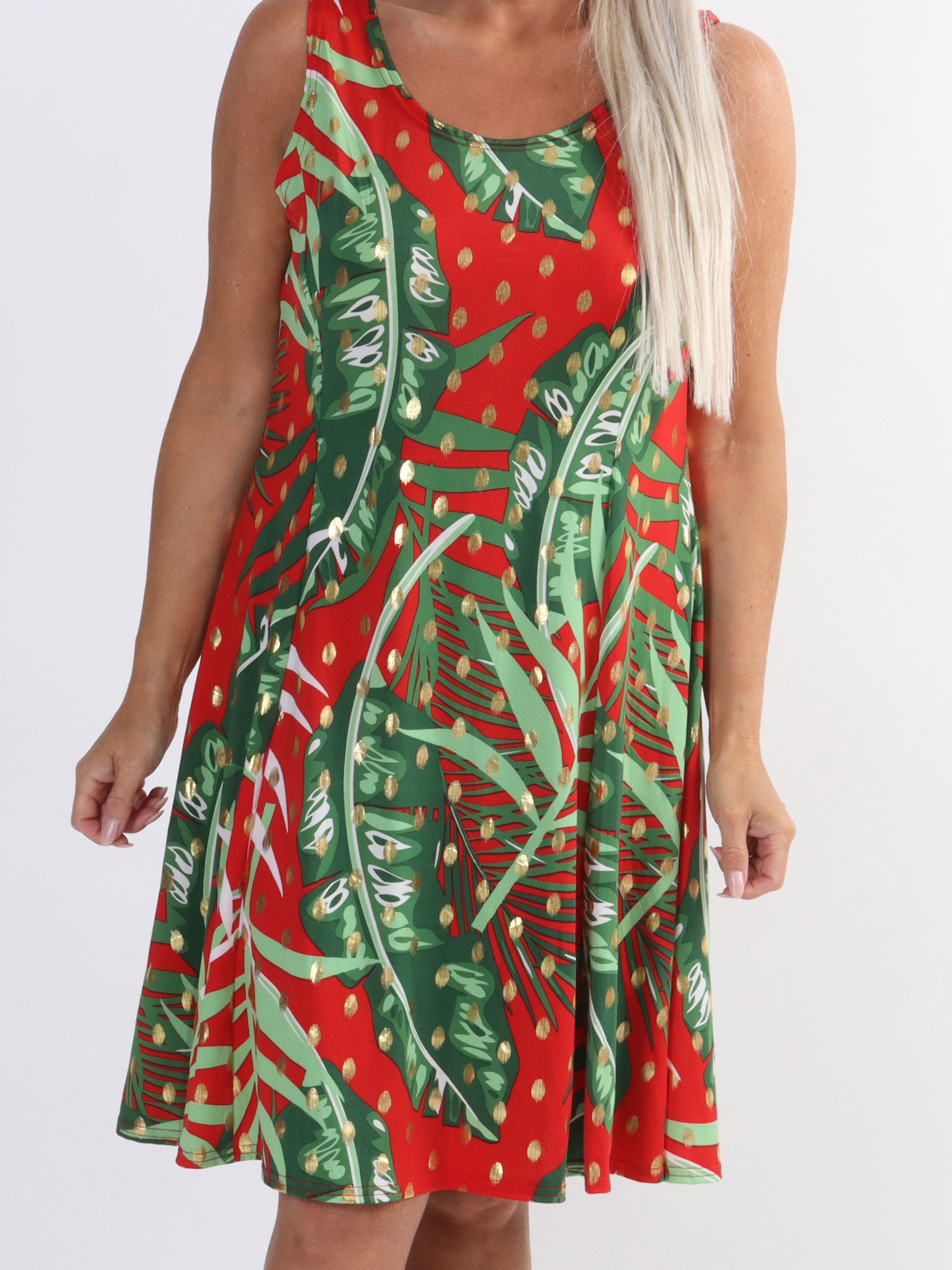 Maj - Sød elastisk plus size sommerkjole med guld pletter