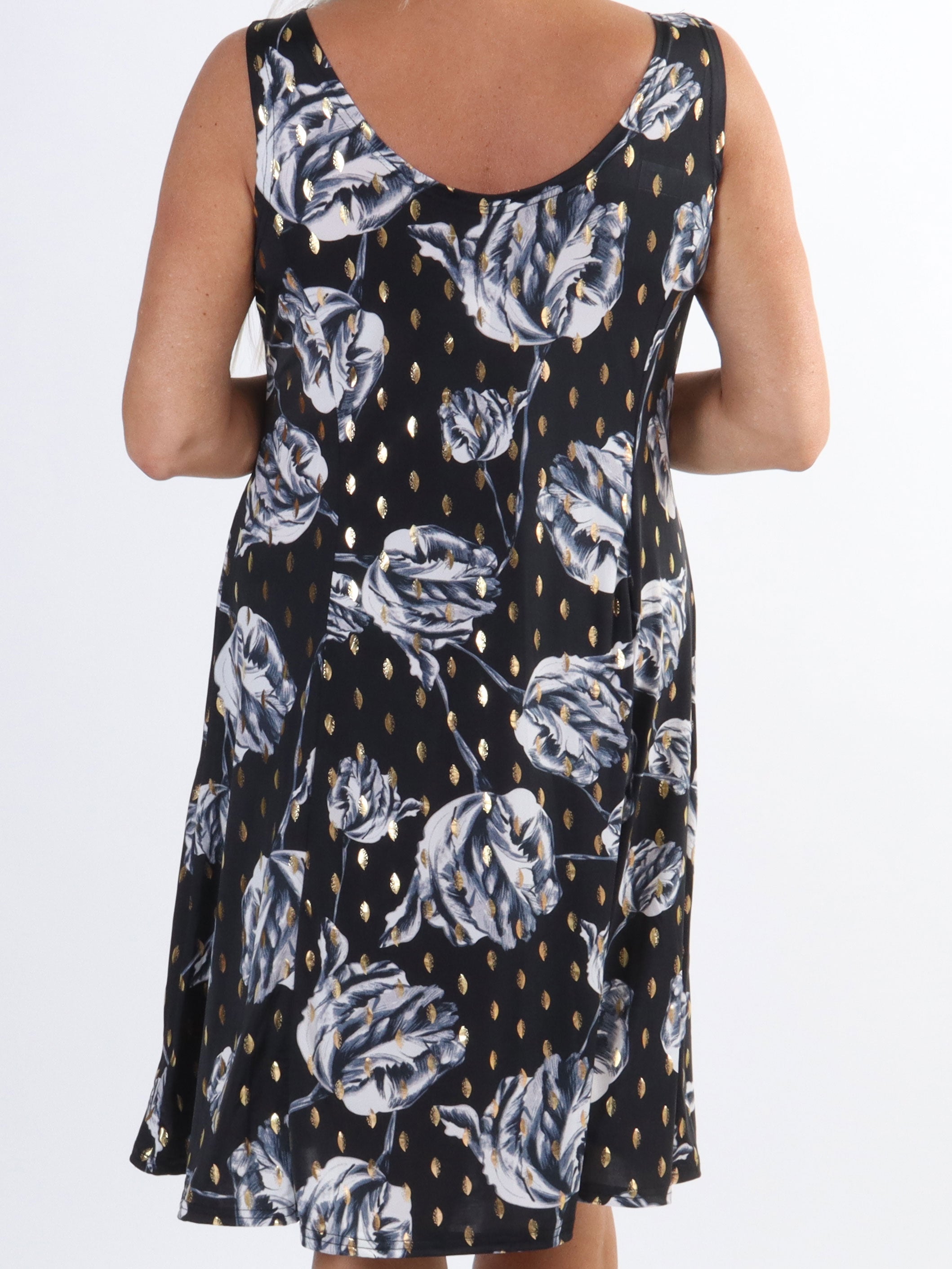 Maj Rose - Sød elastisk sommerkjole med rose motiver