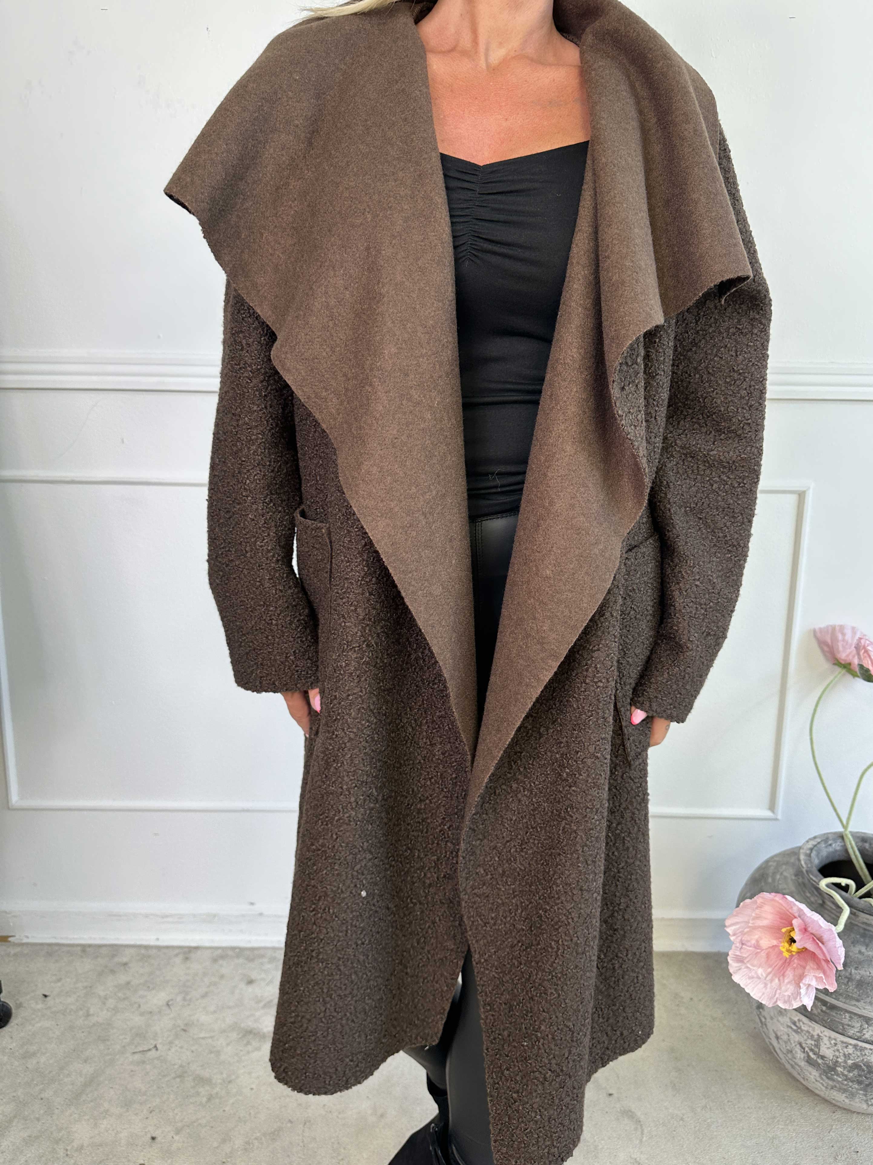 Malfrid - Frakke i blød teddy med shiny stjerner