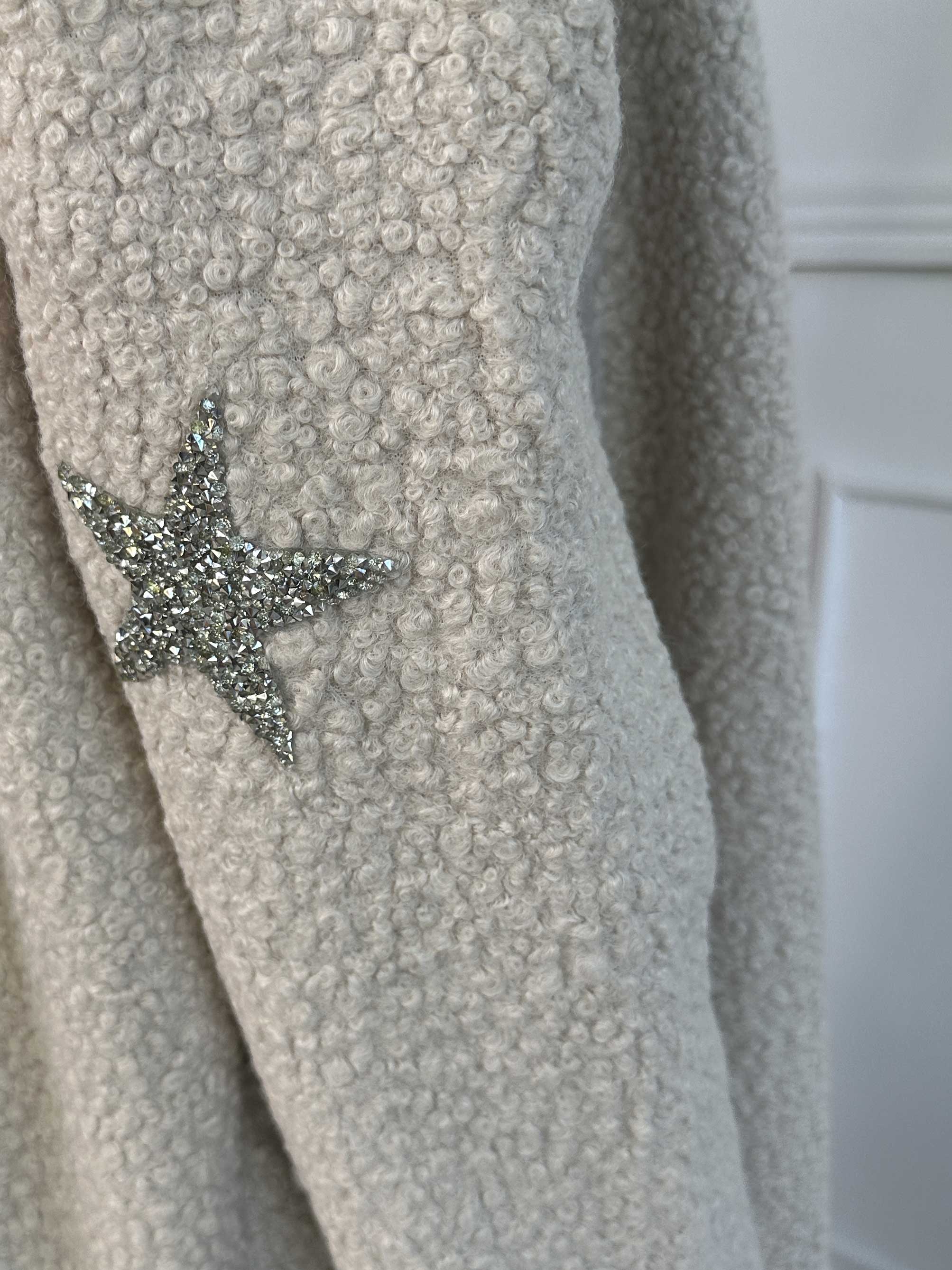 Malfrid - Frakke i blød teddy med shiny stjerner