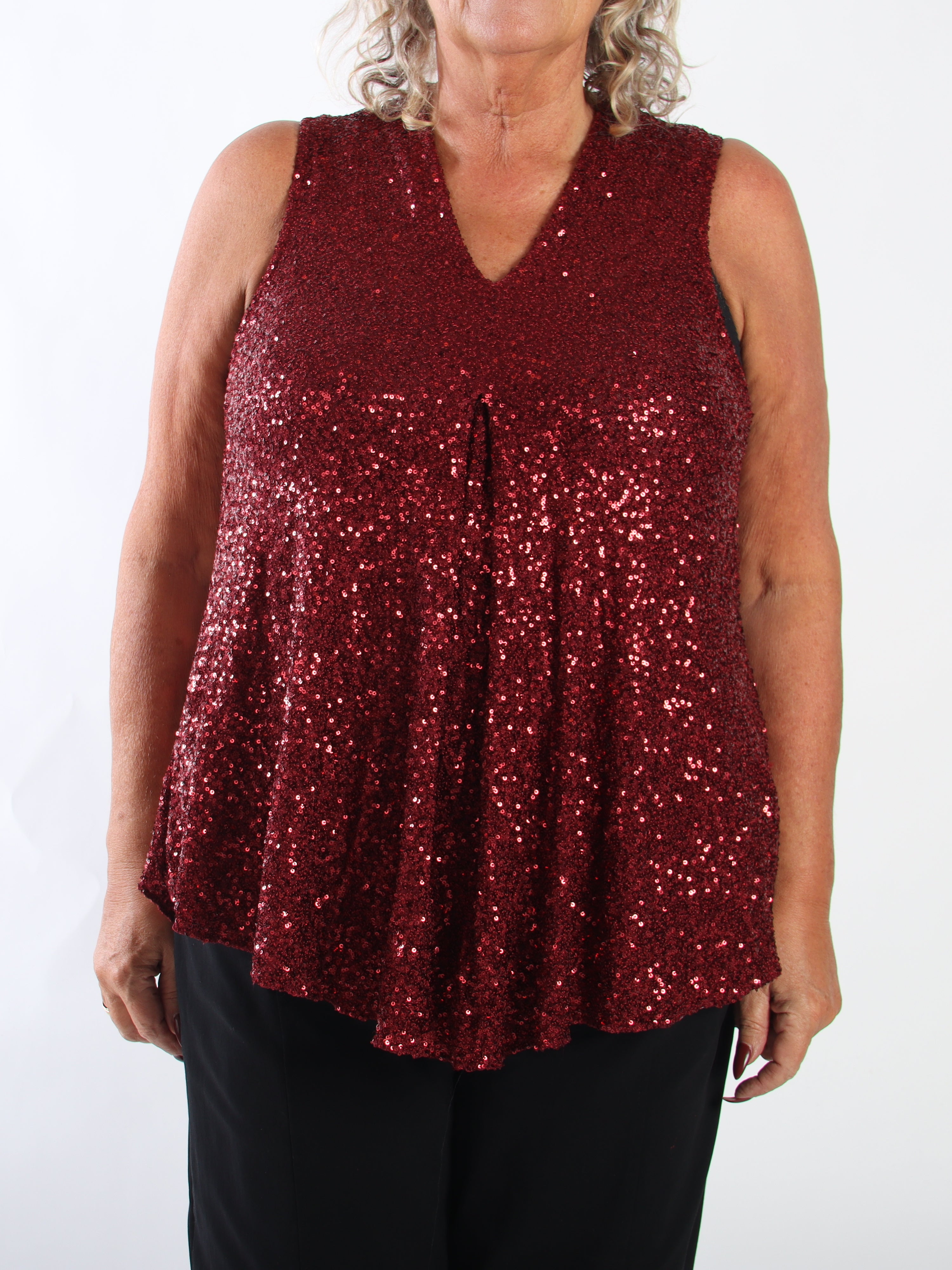 Natalie - Stretchy plus size top med fine pailletter, der giver et festligt og glamourøst look