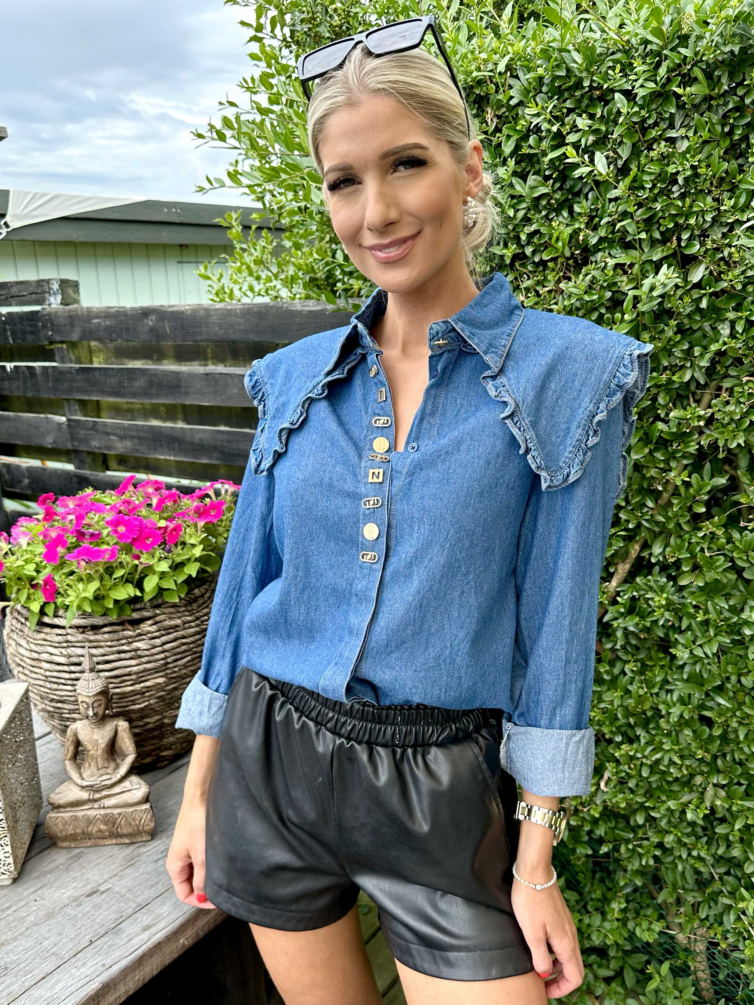 Ohio - Sød denim skjorte med flæser