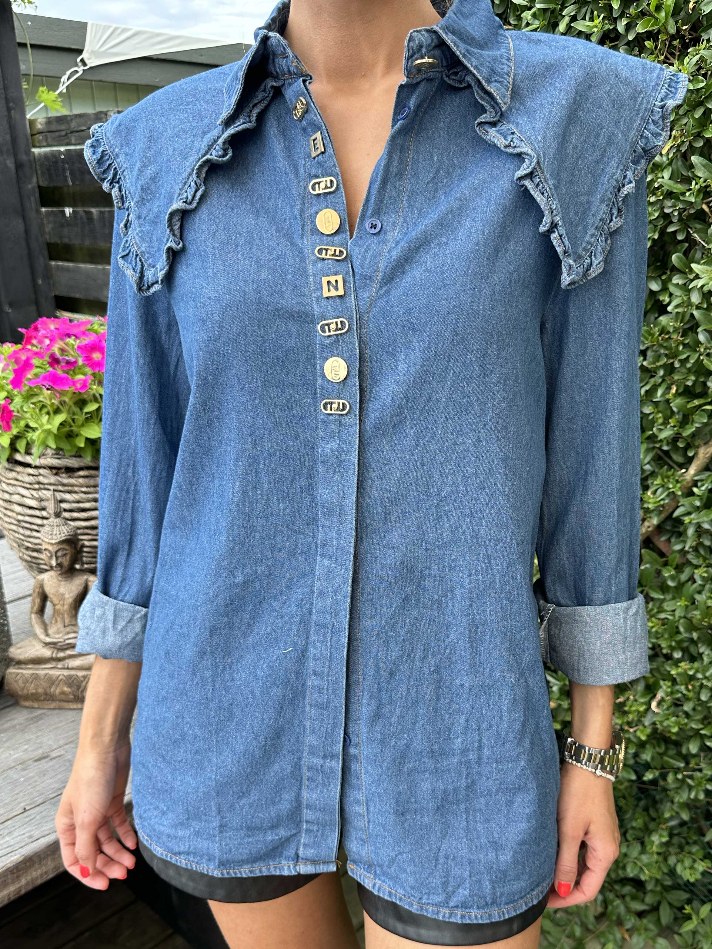 Ohio - Sød denim skjorte med flæser