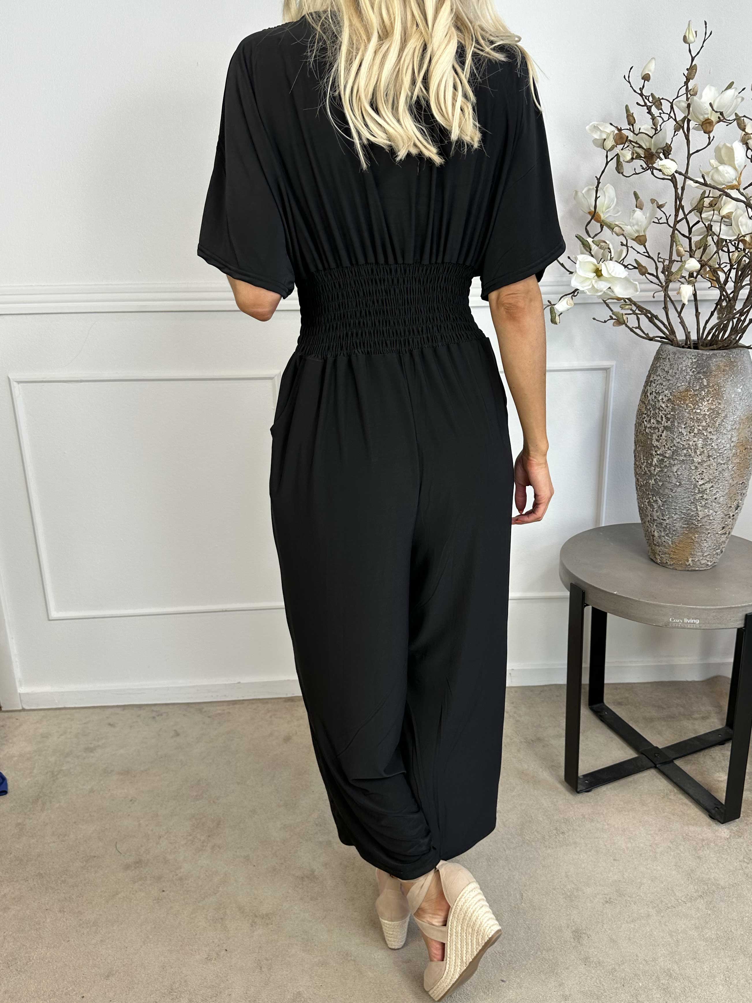 Pams Plain Jumpsuit - Elastisk ensfarvet buksedragt