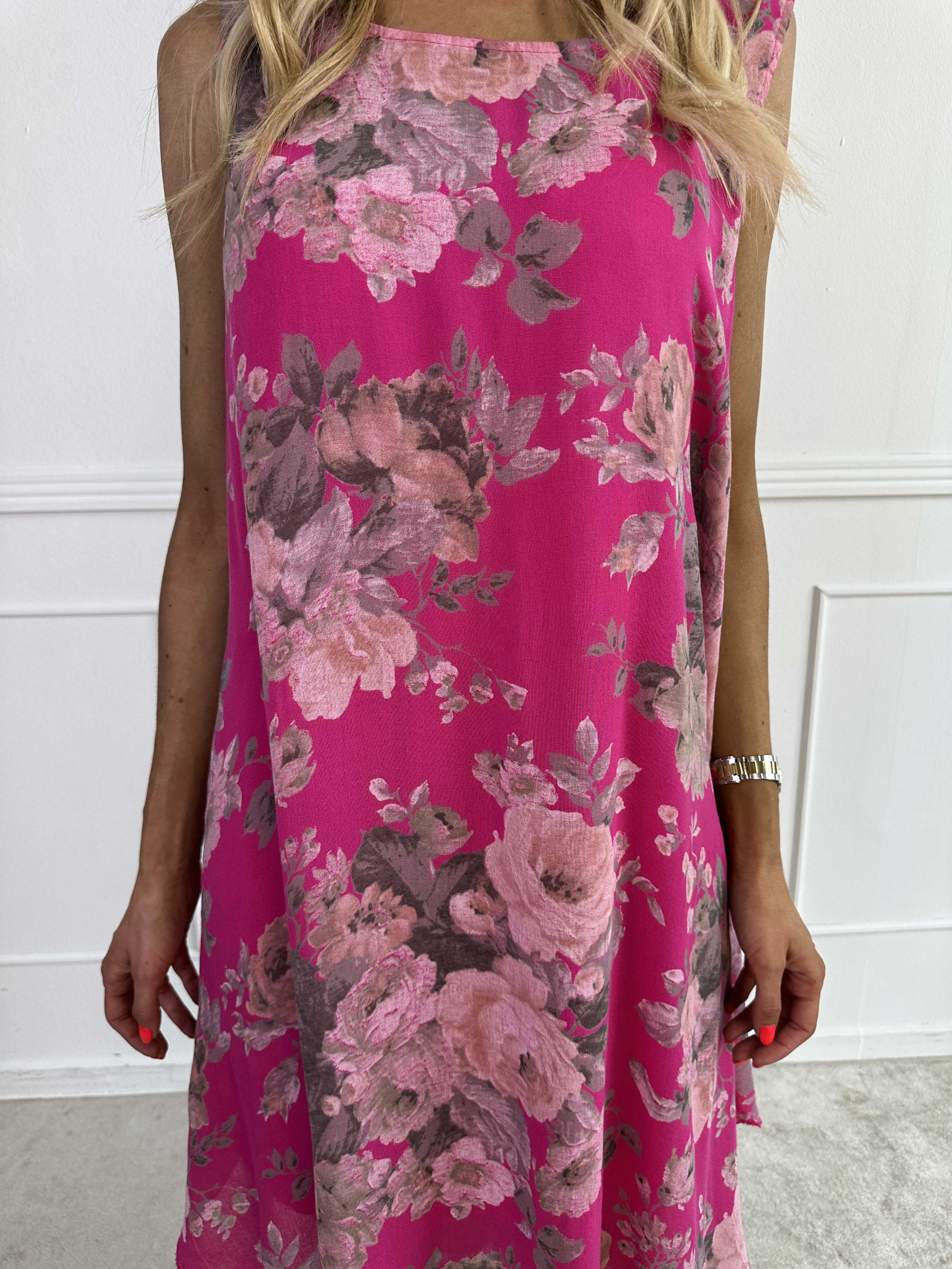 Pandoa - Sød kjole i viskose med blomstermotiv