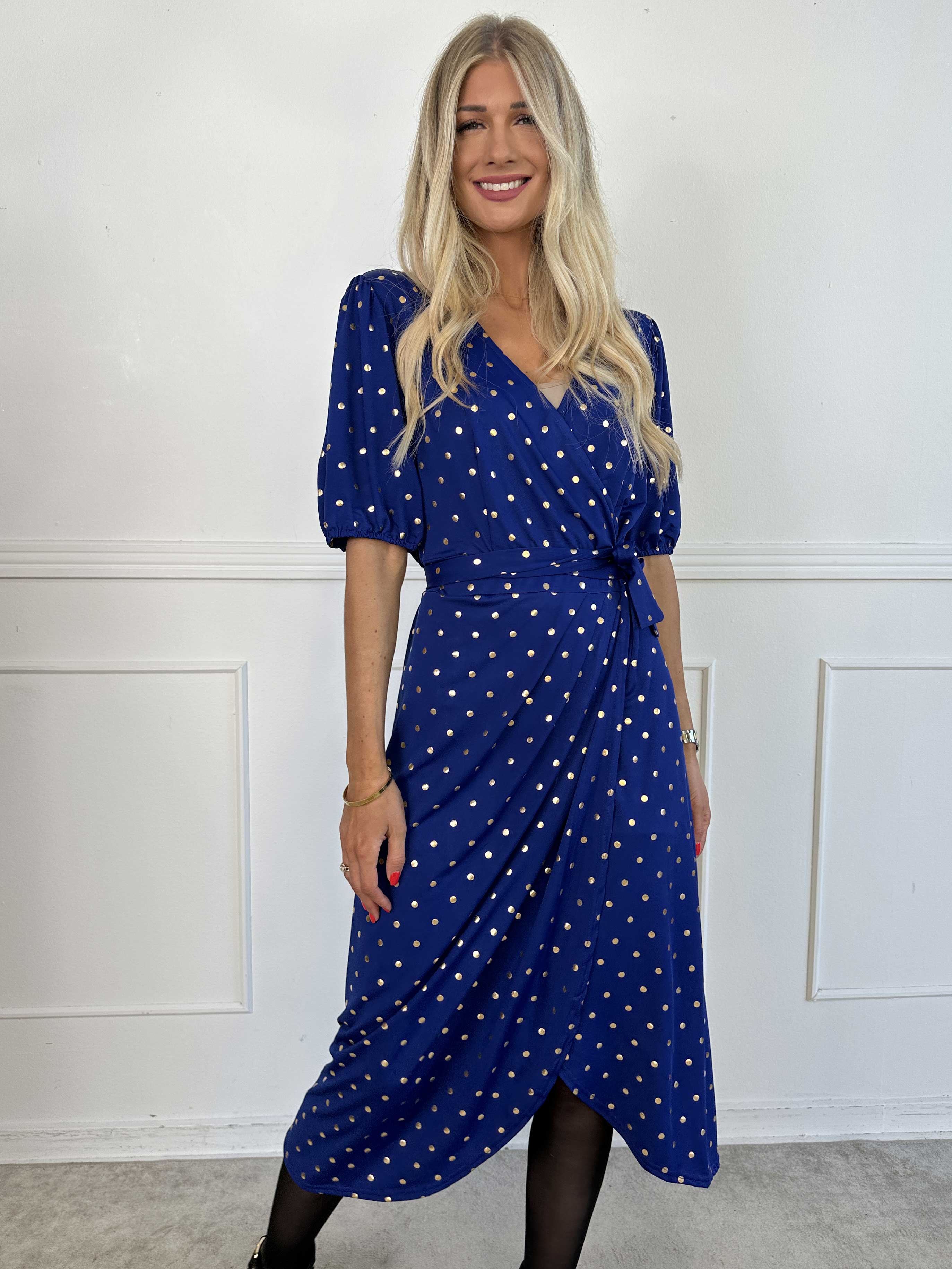 Primula Dust Gold - Kjole i slå-om look med guld prikker