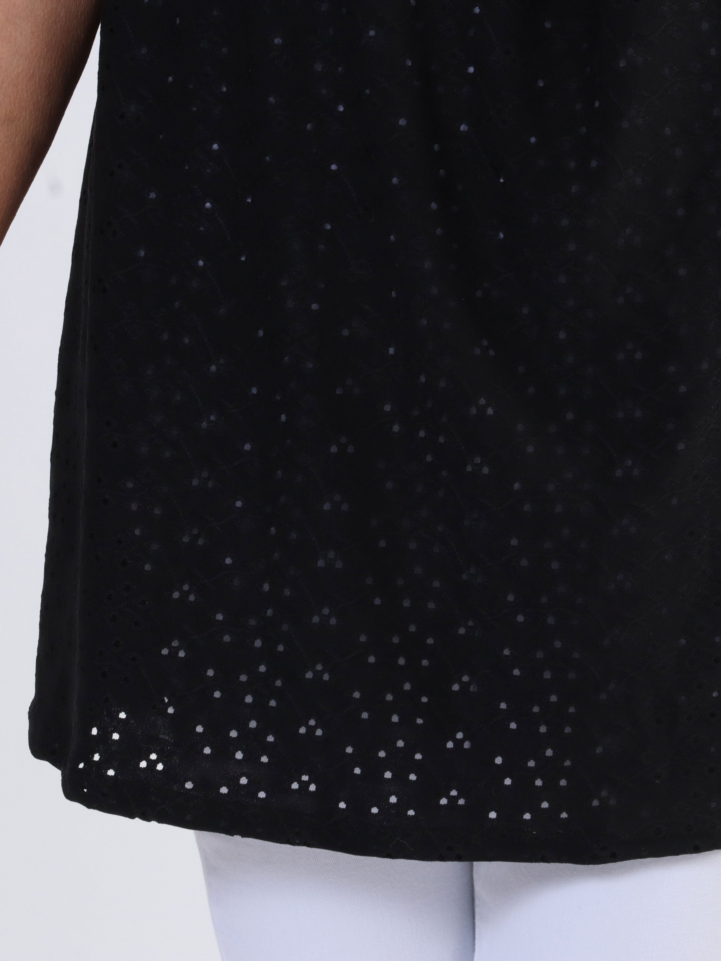 Sienna - Sød elastisk plus size tunika med broderie anglaise