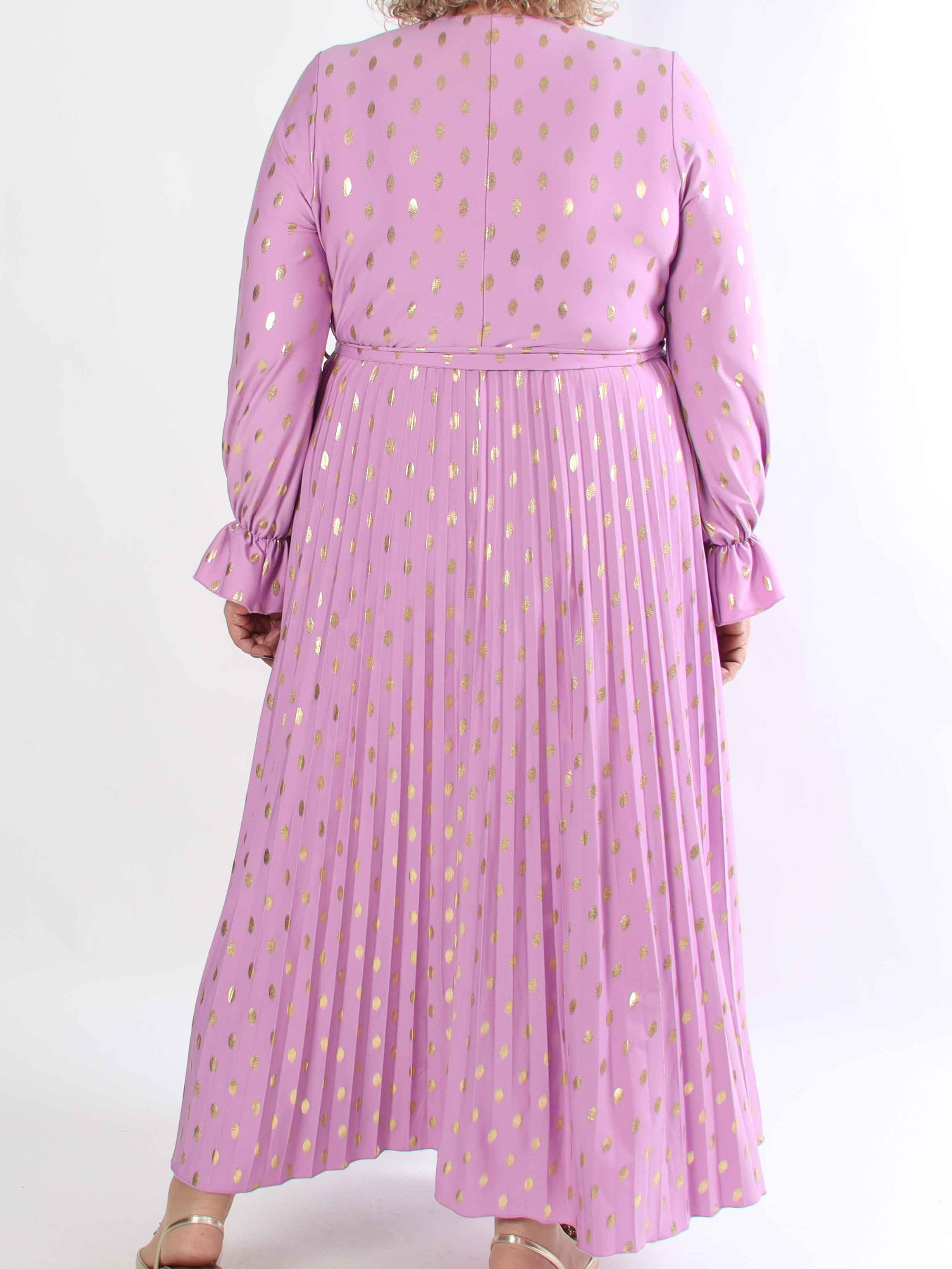 Silvija Dot - Lang plus size kjole med guld dutter og plisseret skørt