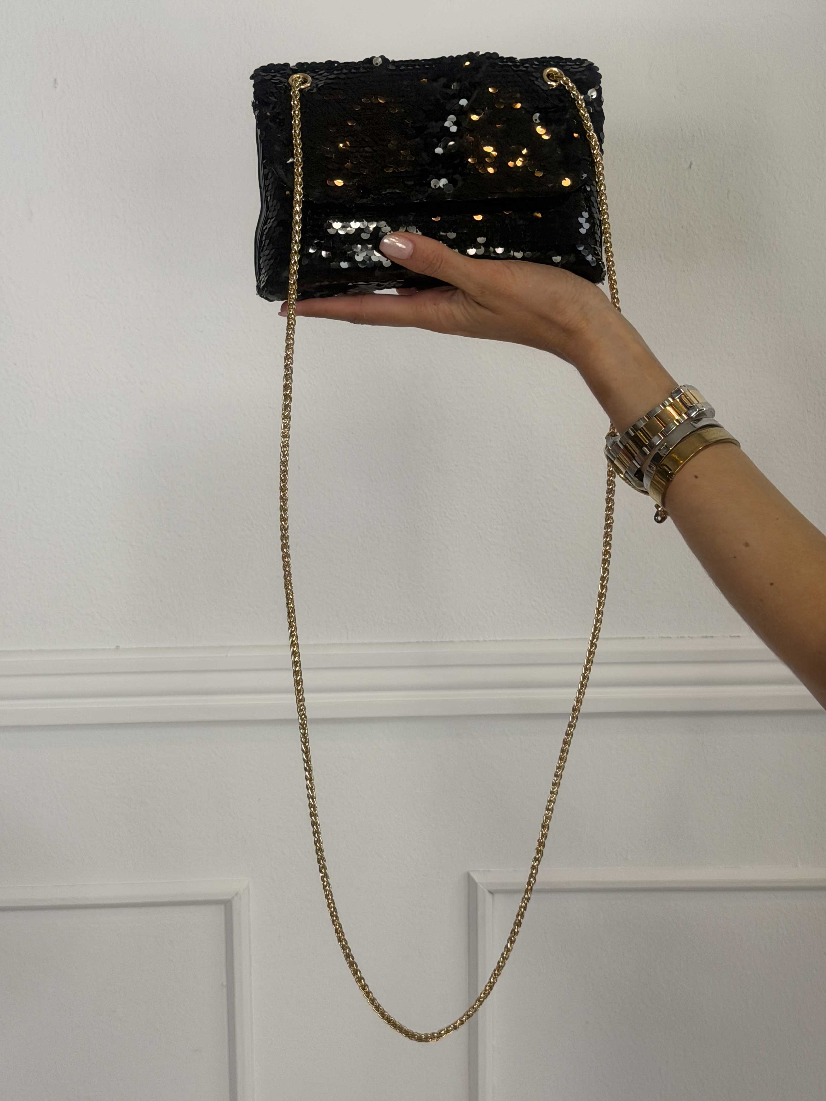 Timian  - Lille skuldertaske i pailletter med guldkæde