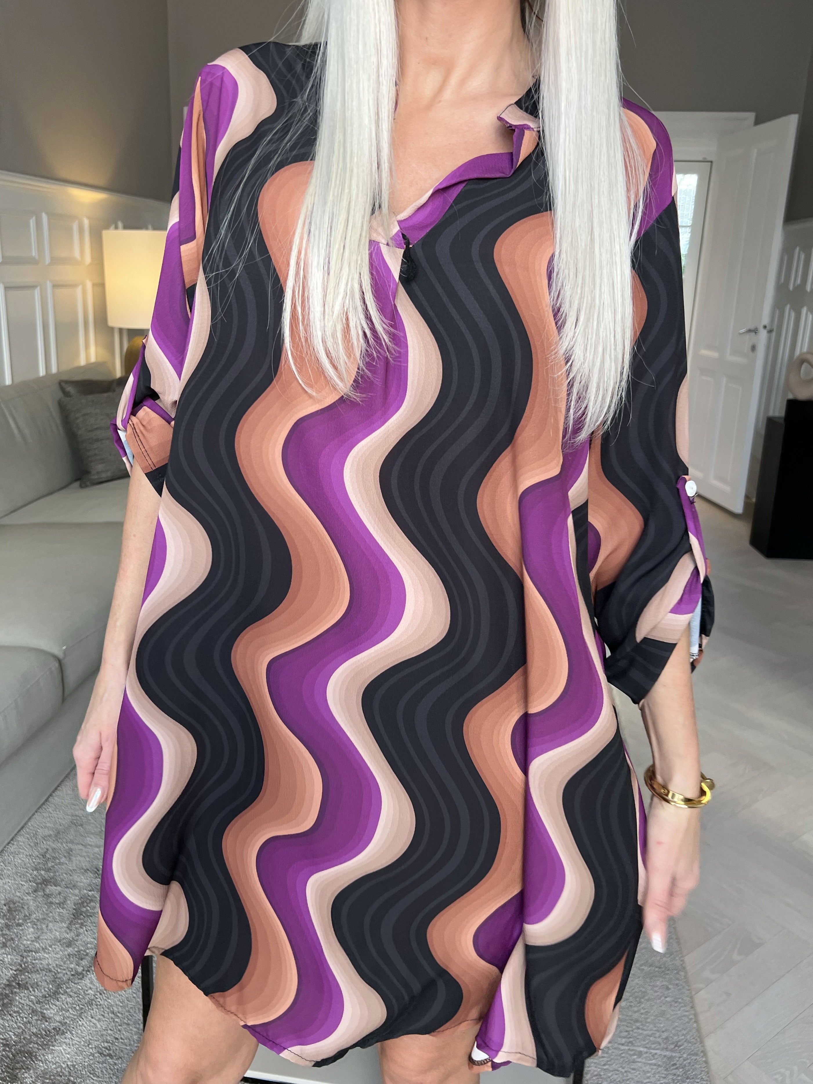 Vanesa Dress Wave - Let og luftig mønstret kjole