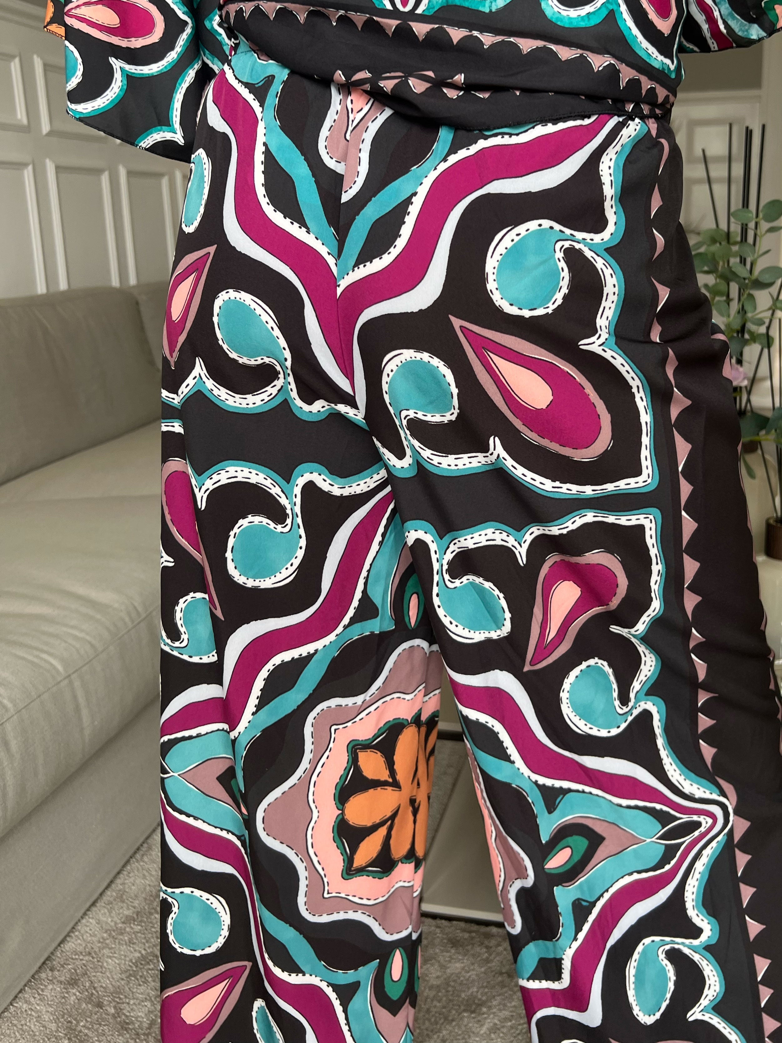 Yeva Pants - Mønstret og løse bukser i let stof