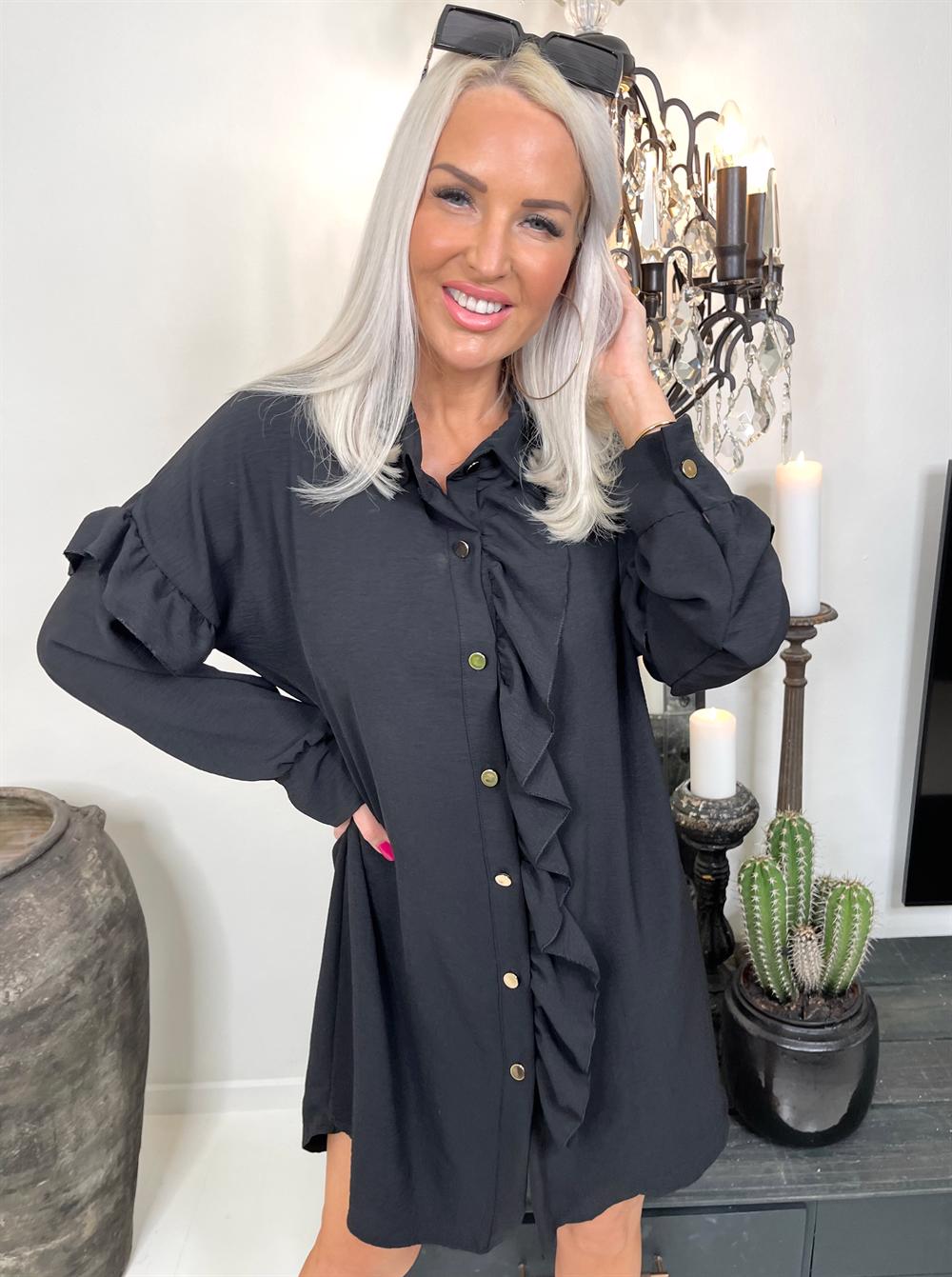 Sandri - Skjortetunika med flæser og guld knapper