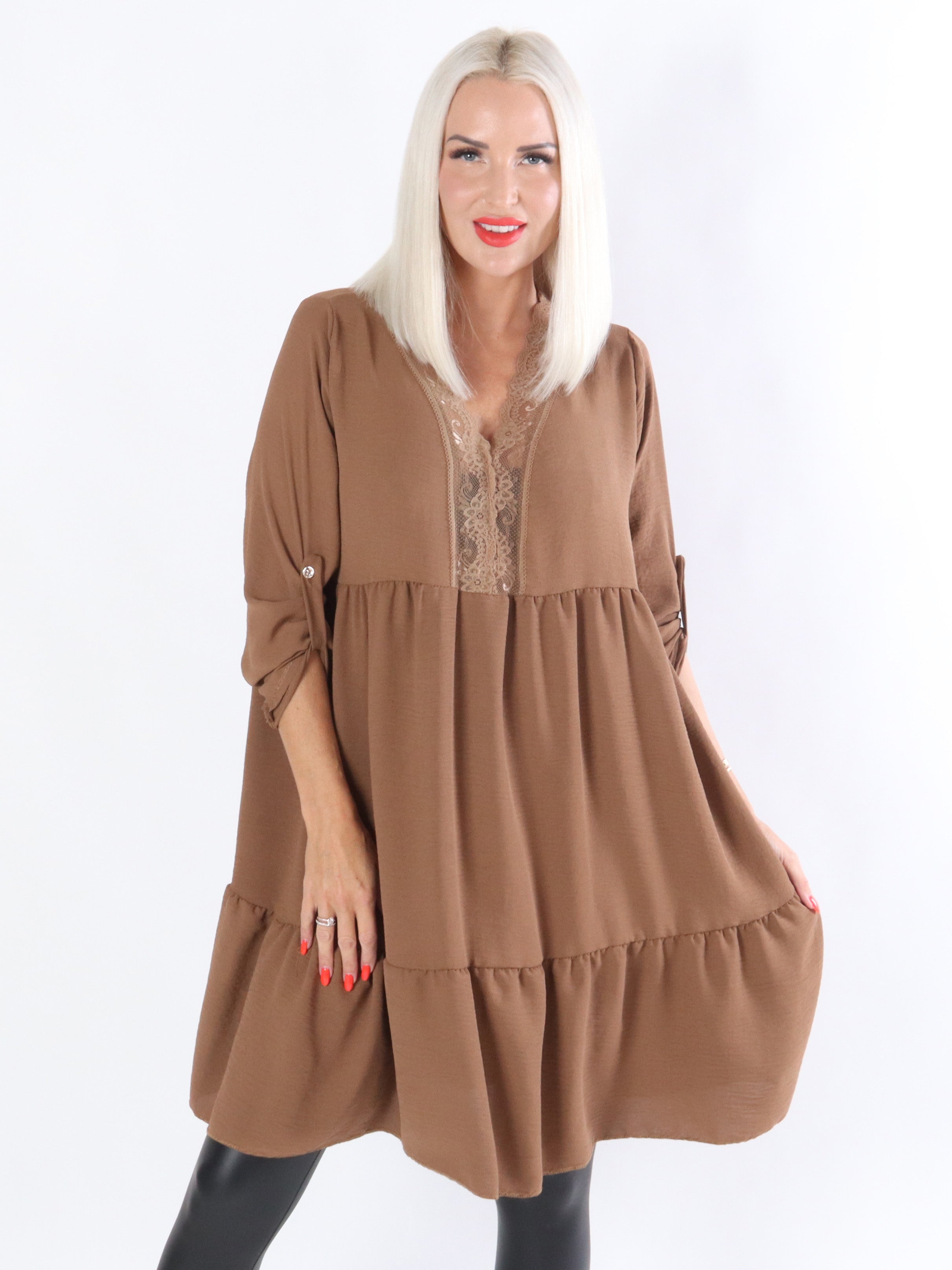 Abbelone - Tunika med blondekant i udskæringen