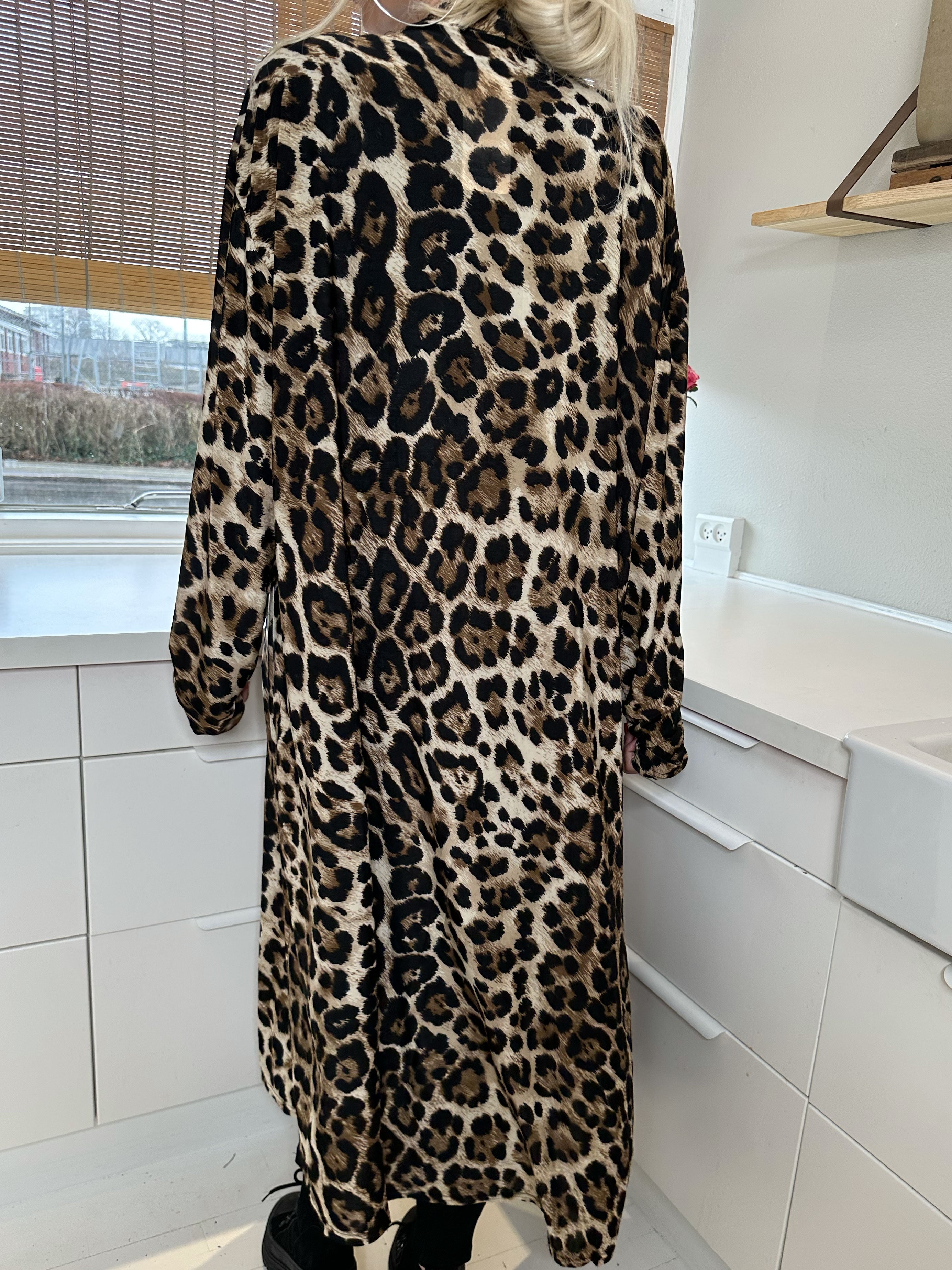 Alline long - Lang elastisk leopard cardigan