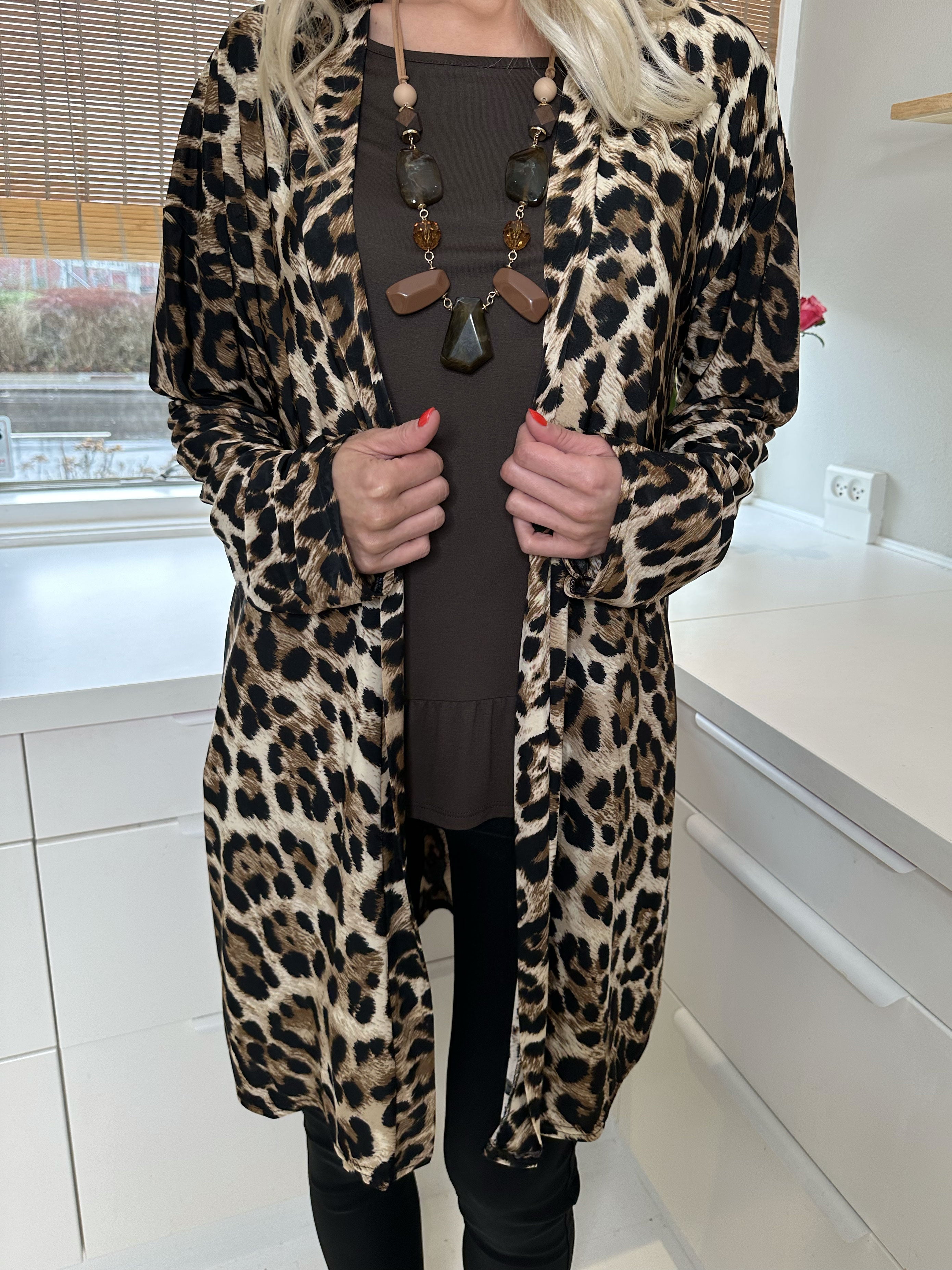 Alline Short - Elastisk leopard cardigan