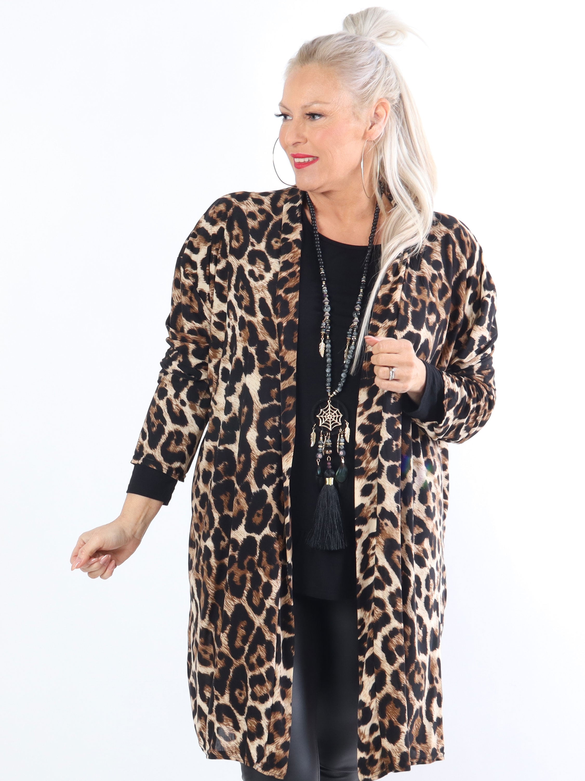 Alline Short - Elastisk leopard cardigan i plus size