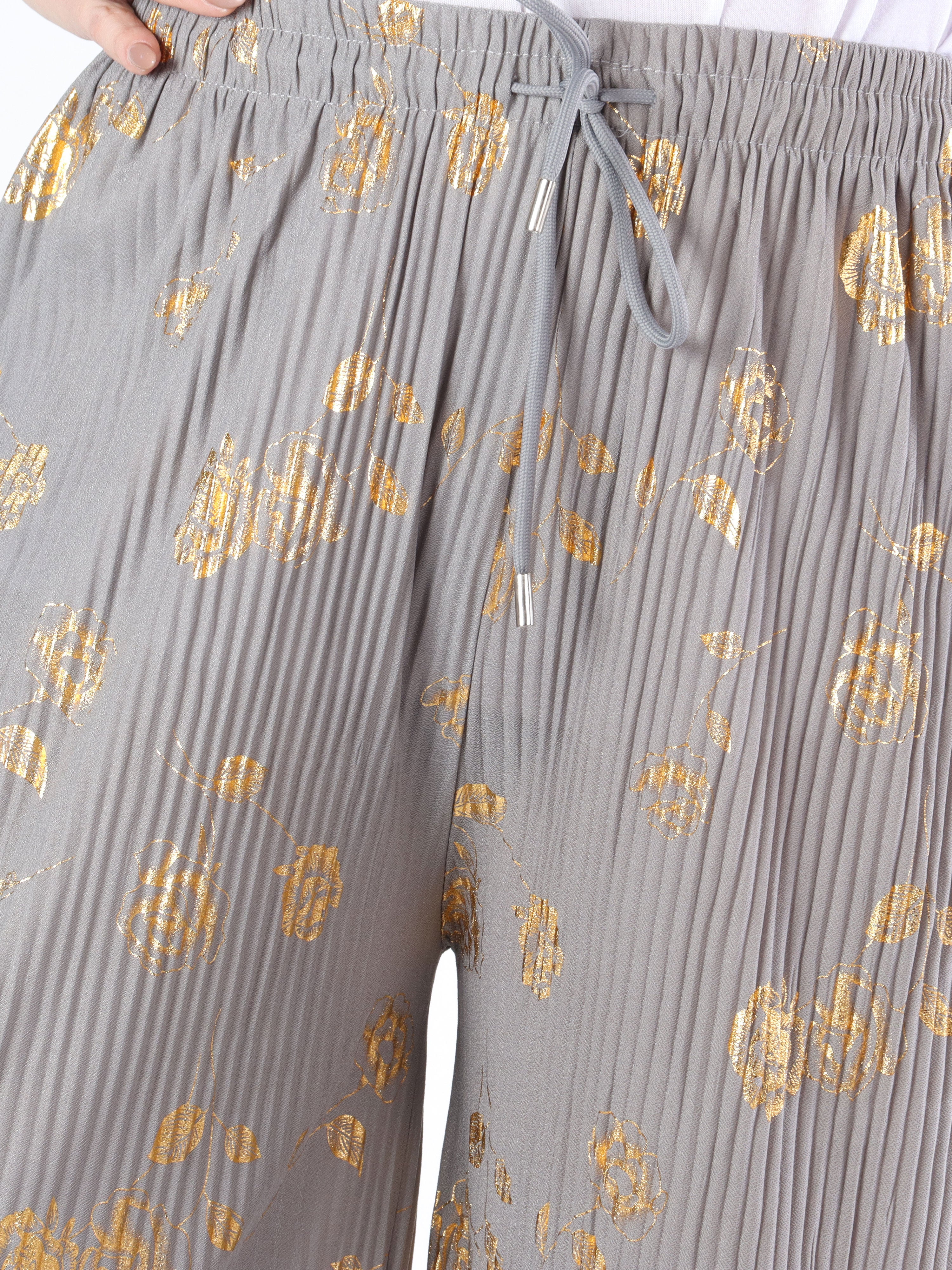 Alpha - Plisserede bukser med guldblomster