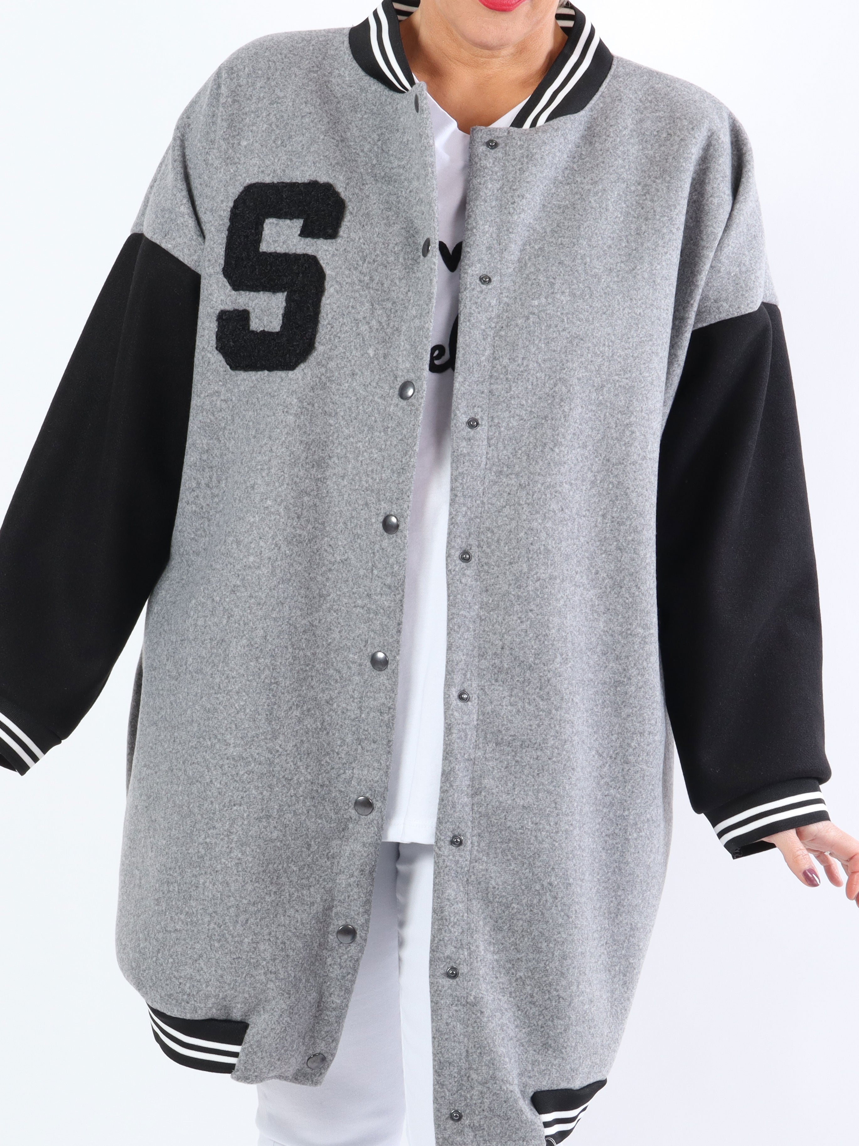 Andy - Fed plus size college jakke med trykknapper