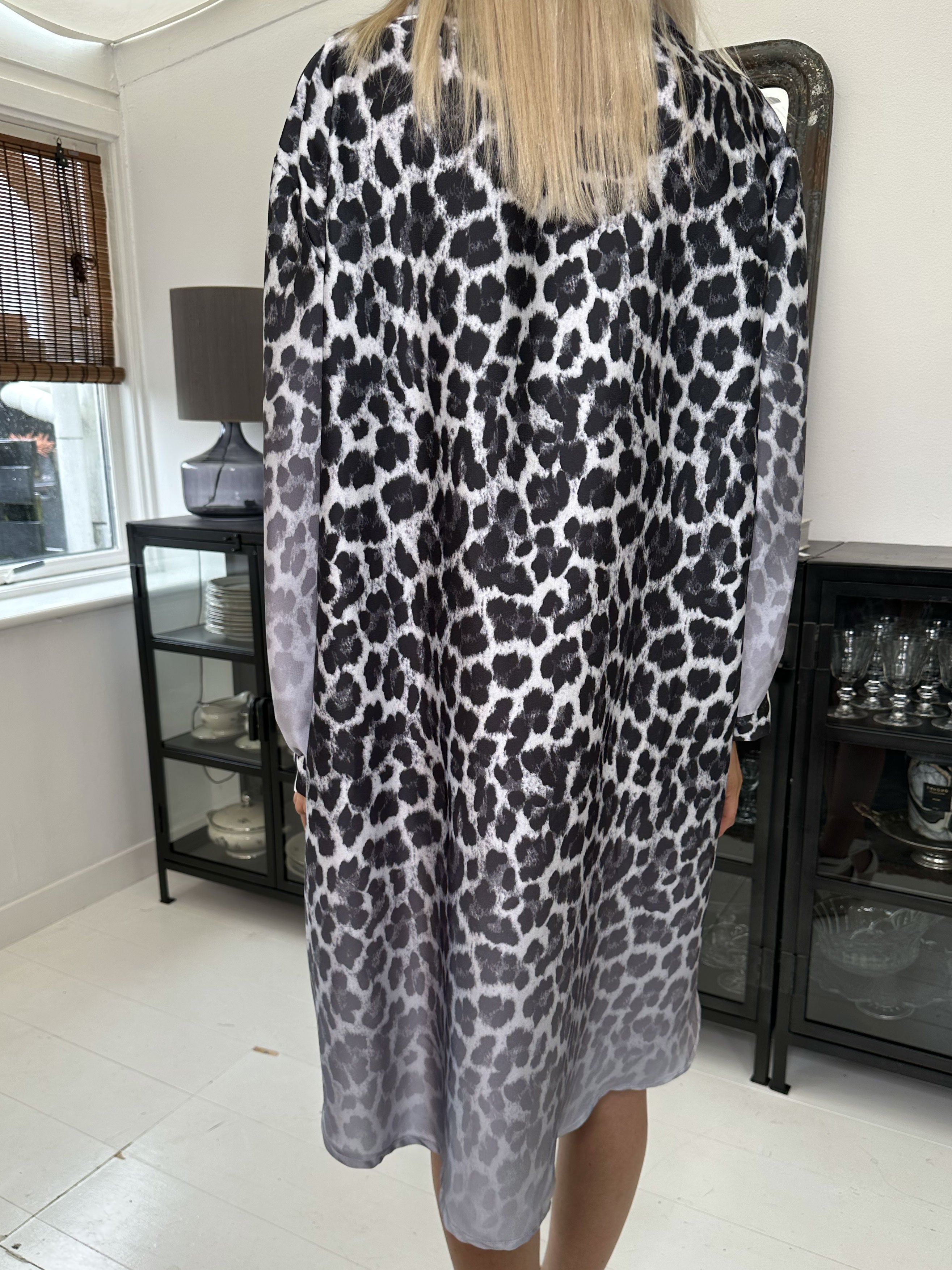 Anemone - Leopard skjorte i silkelook