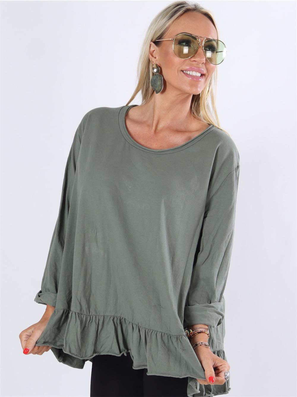 Aslaug - Armygrøn bluse med sød flæsekant