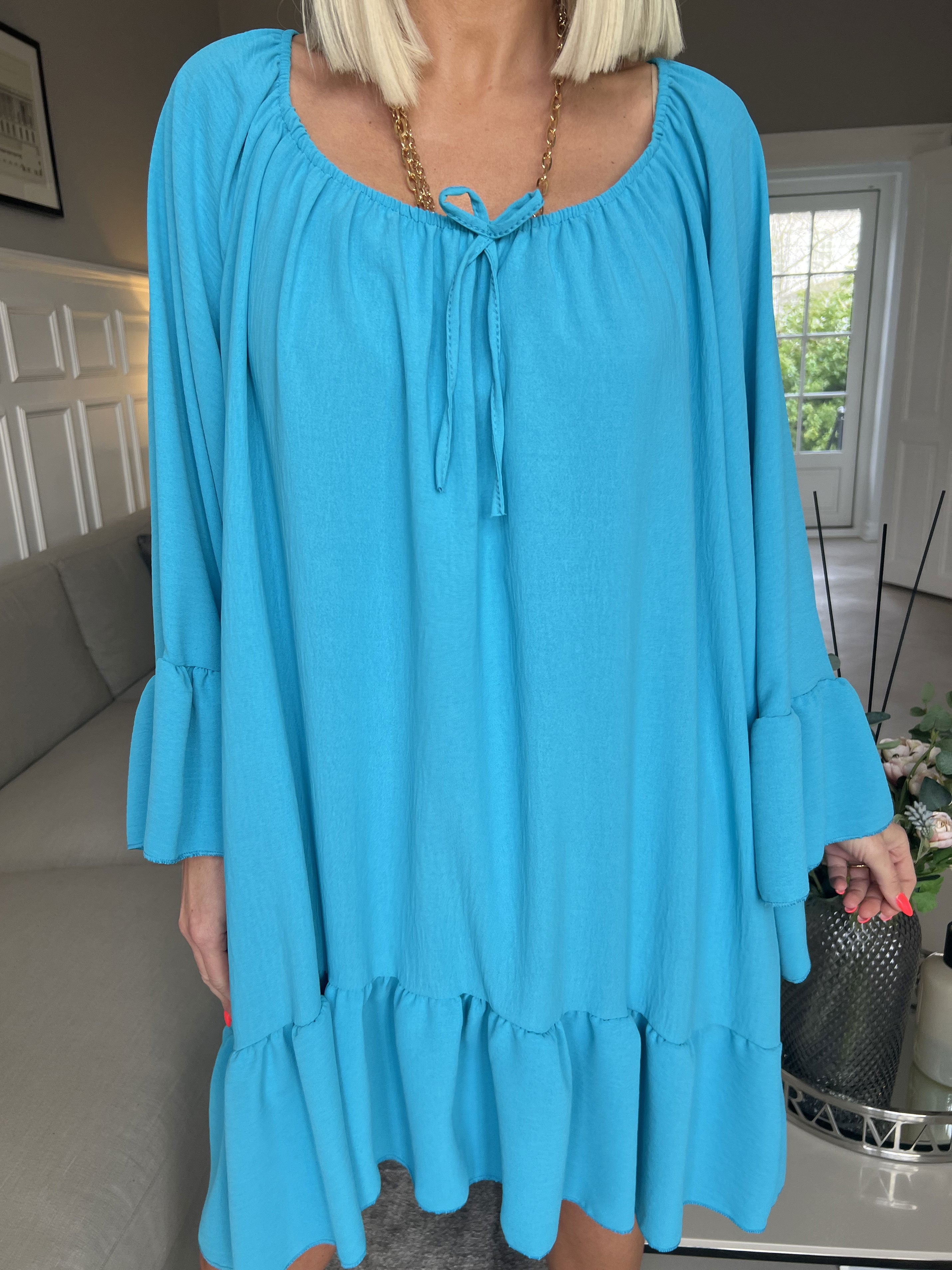 Asta - Tunikakjole med flæser og elastik i udskæringen