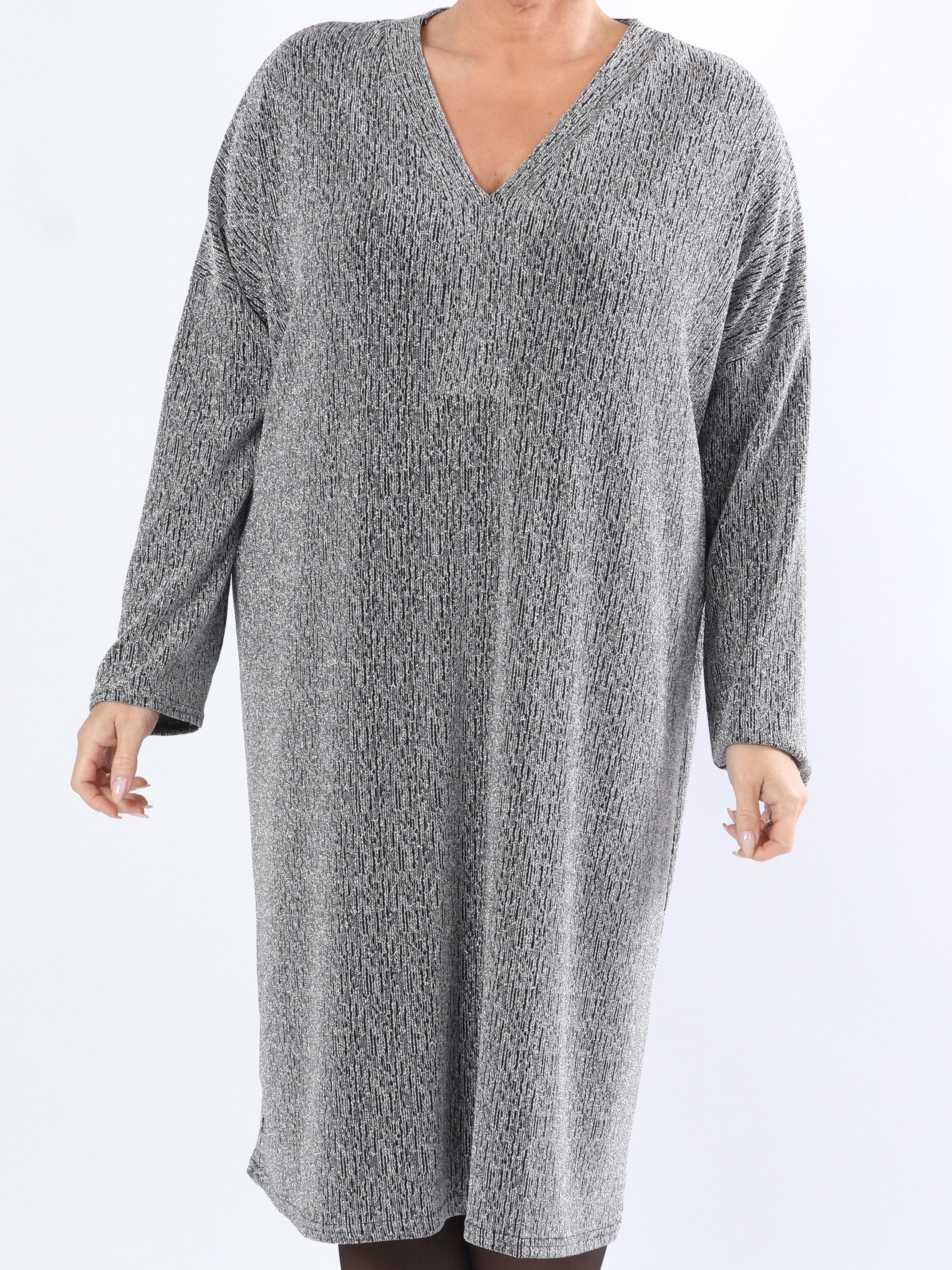 Audine - Simpel plus size glimmerkjole i elastisk stof