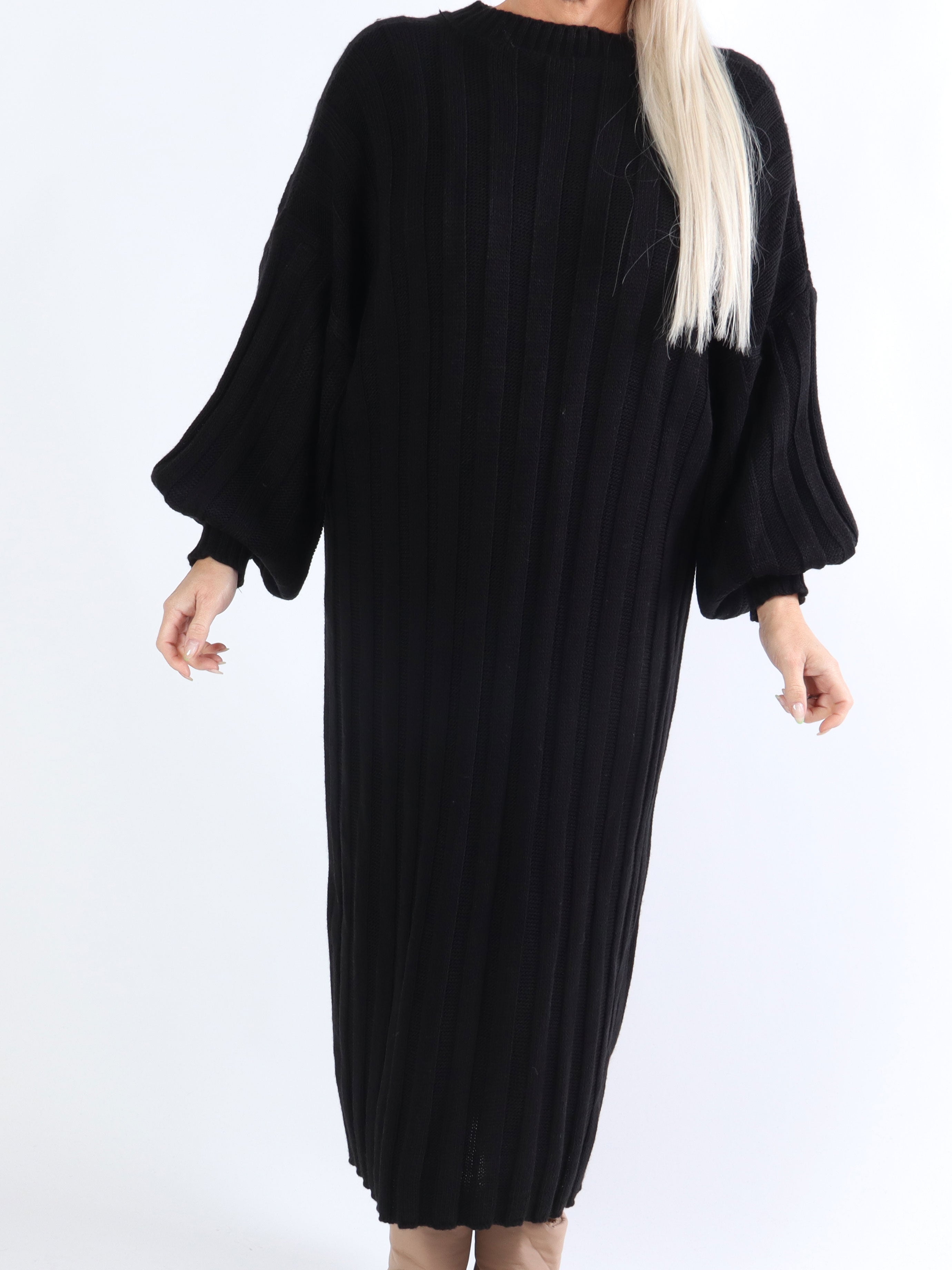 Ava - Lang plus size strikkjole med ballonærmer