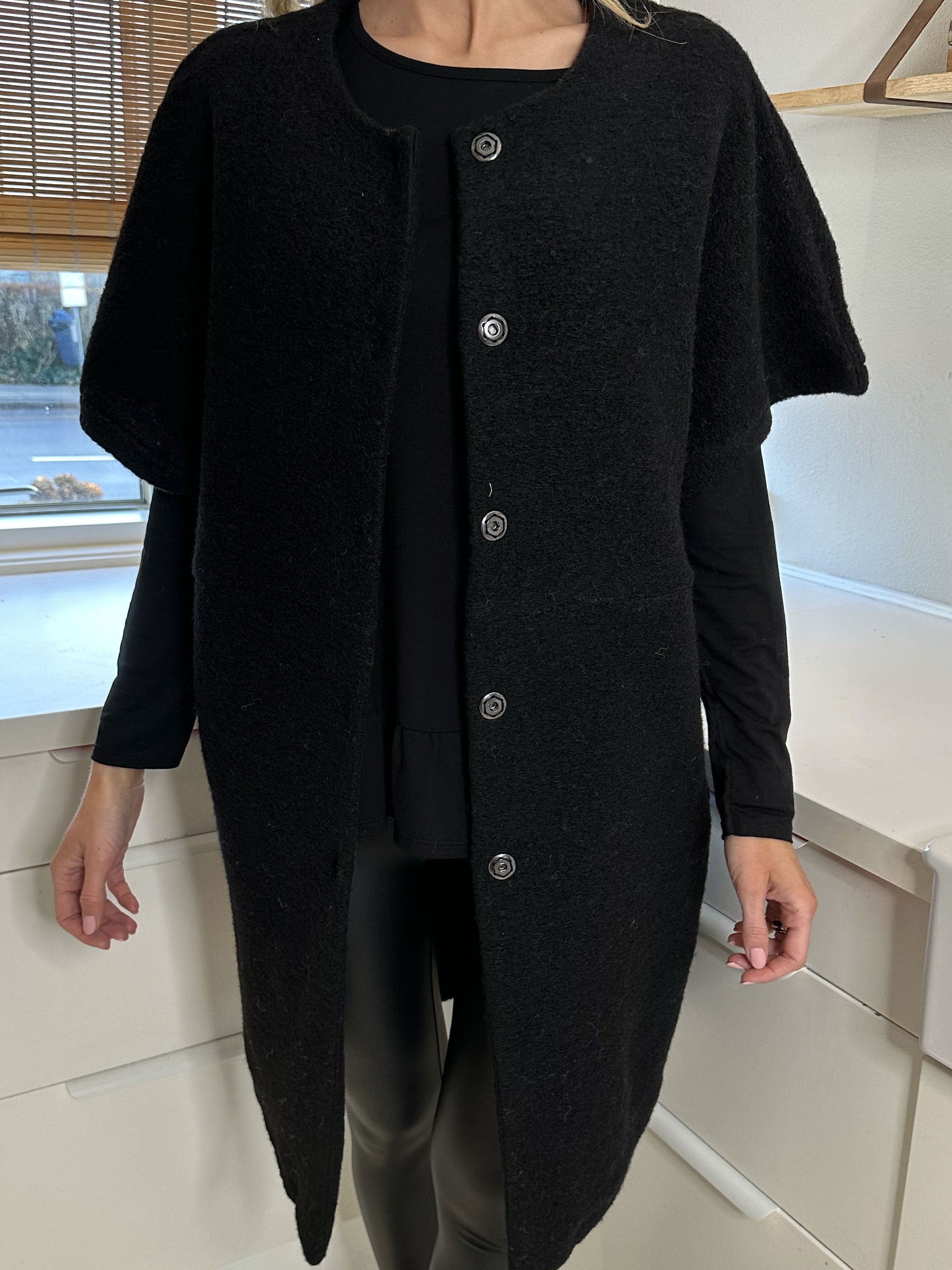 Bianca - Blød lun vest med knapper