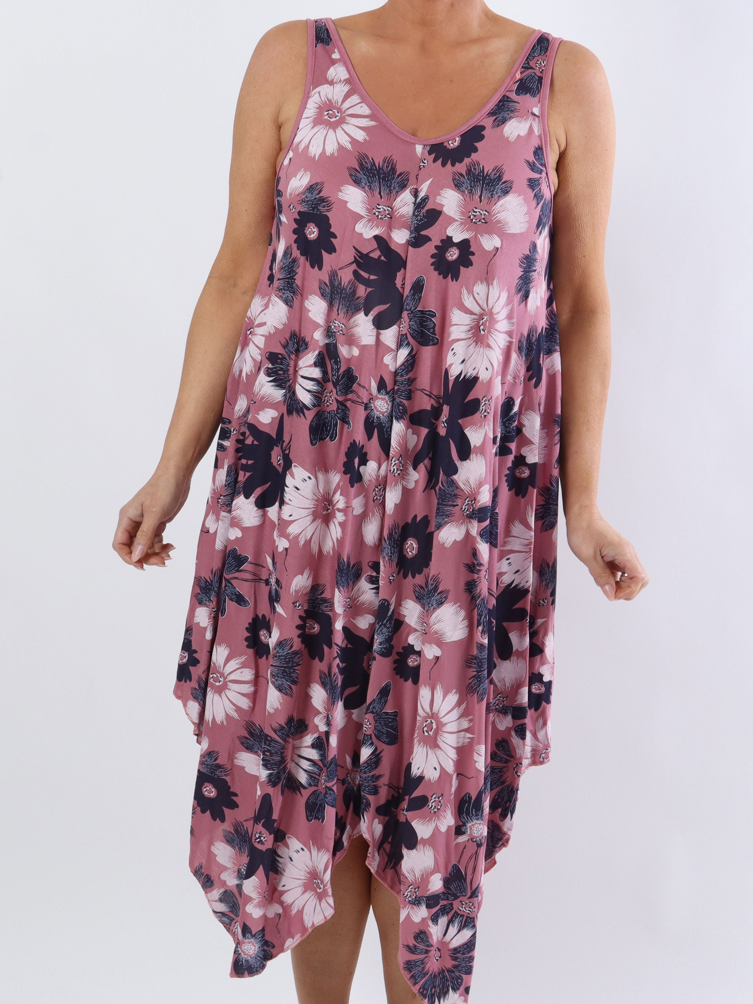 Blair - Luftig plus size kjole i viskose med blomsterprint