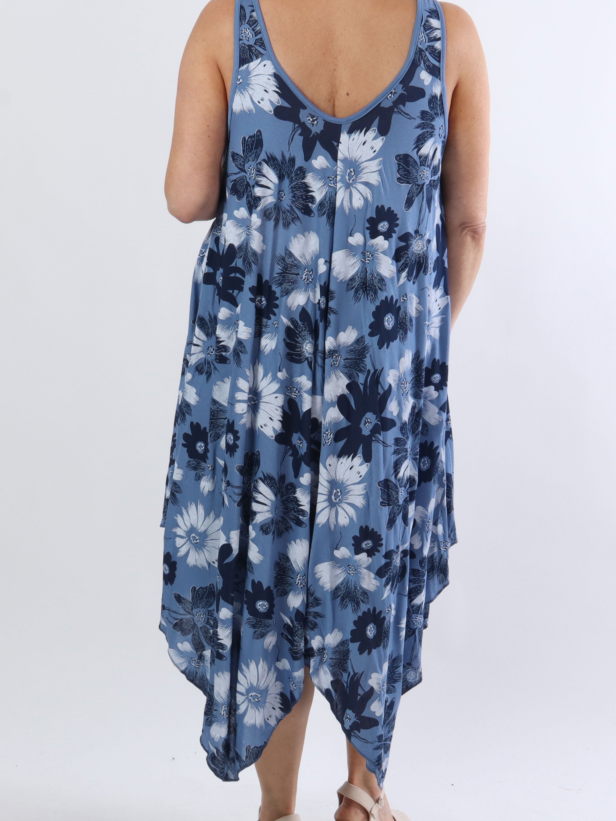 Blair - Luftig plus size kjole i viskose med blomsterprint