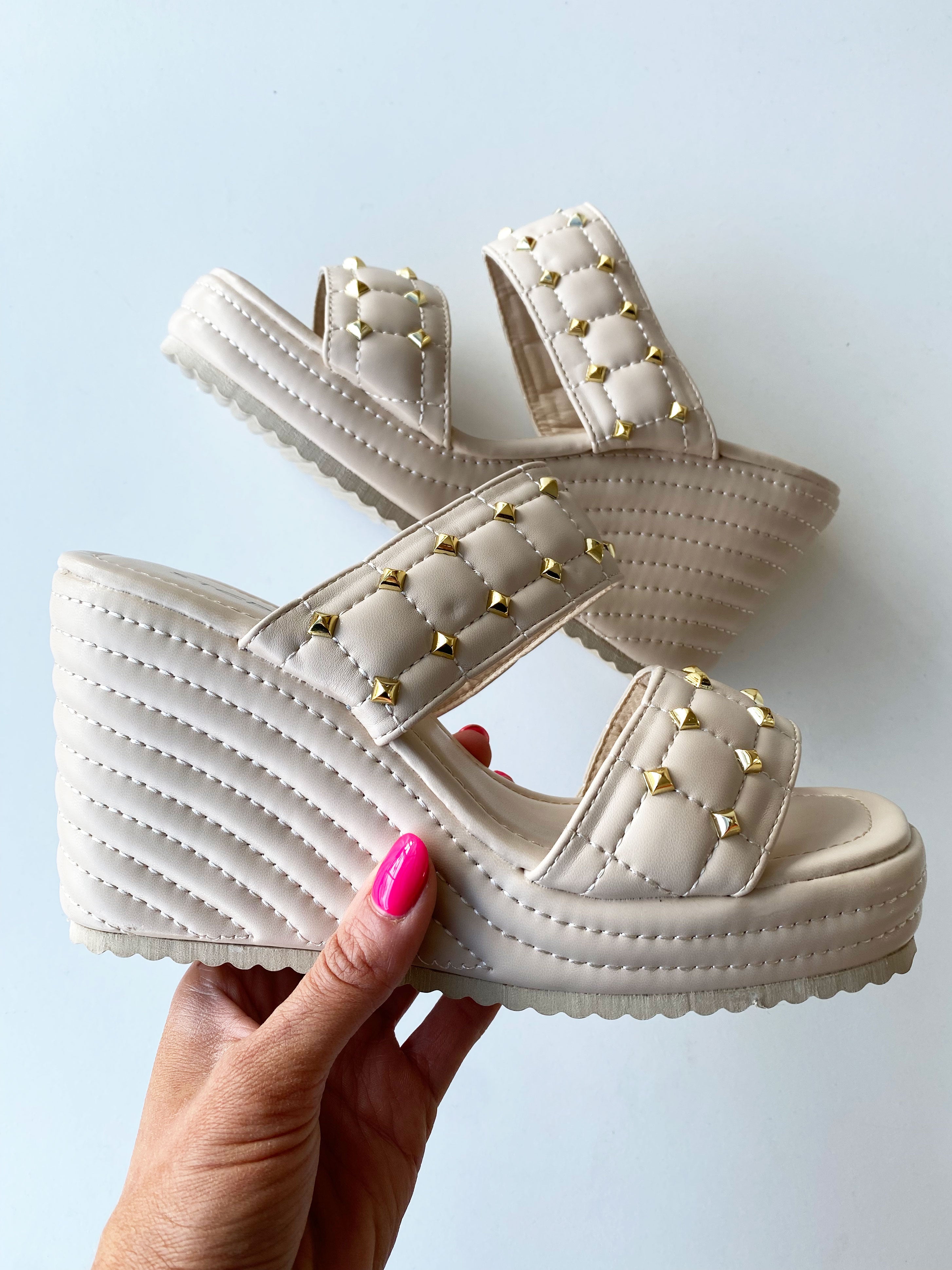 Brooklyn - Sandaler med kilehæl og guldnitter