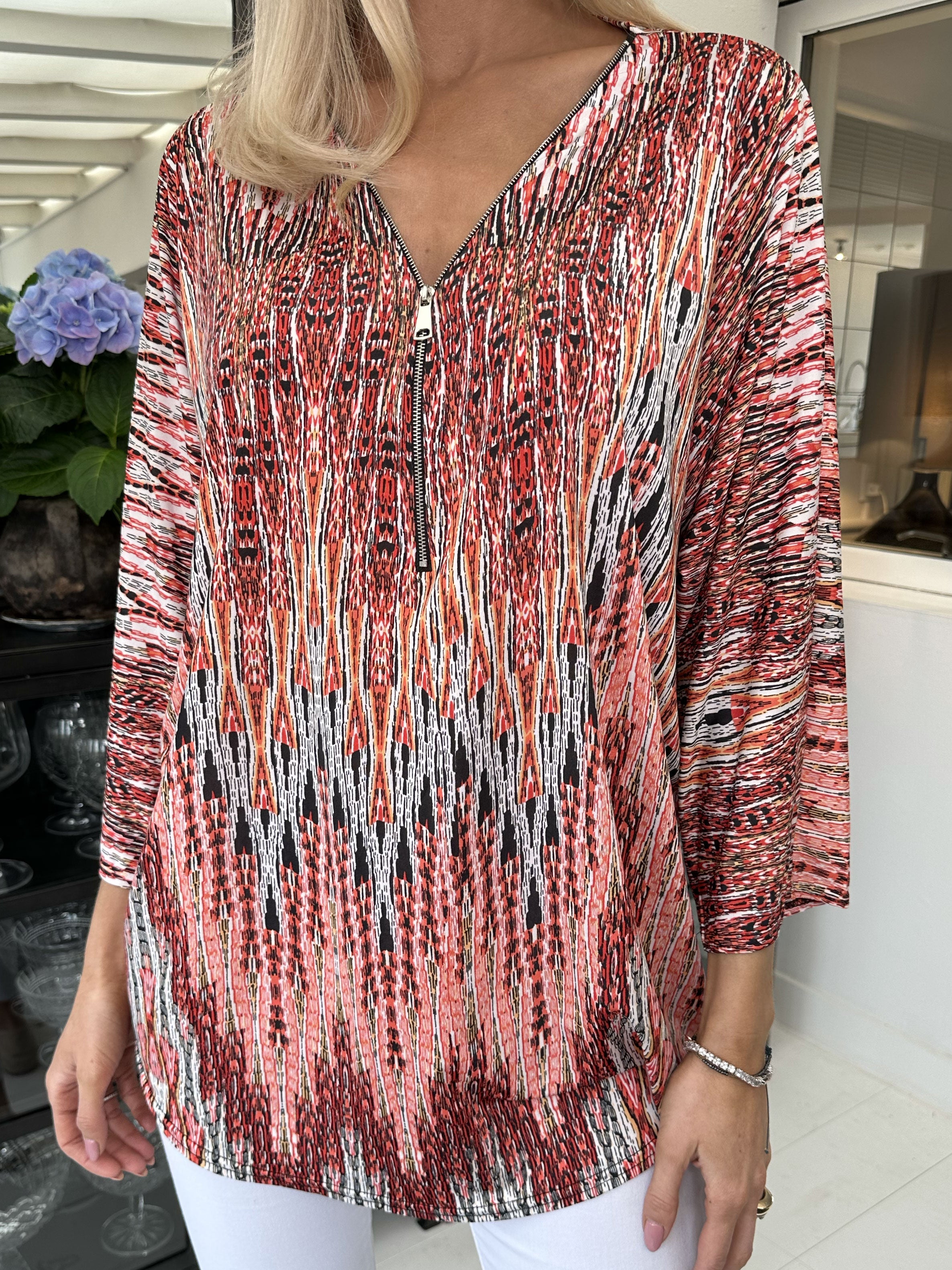 Celia Stripe - Sød tunika i elastisk stof med lynlås