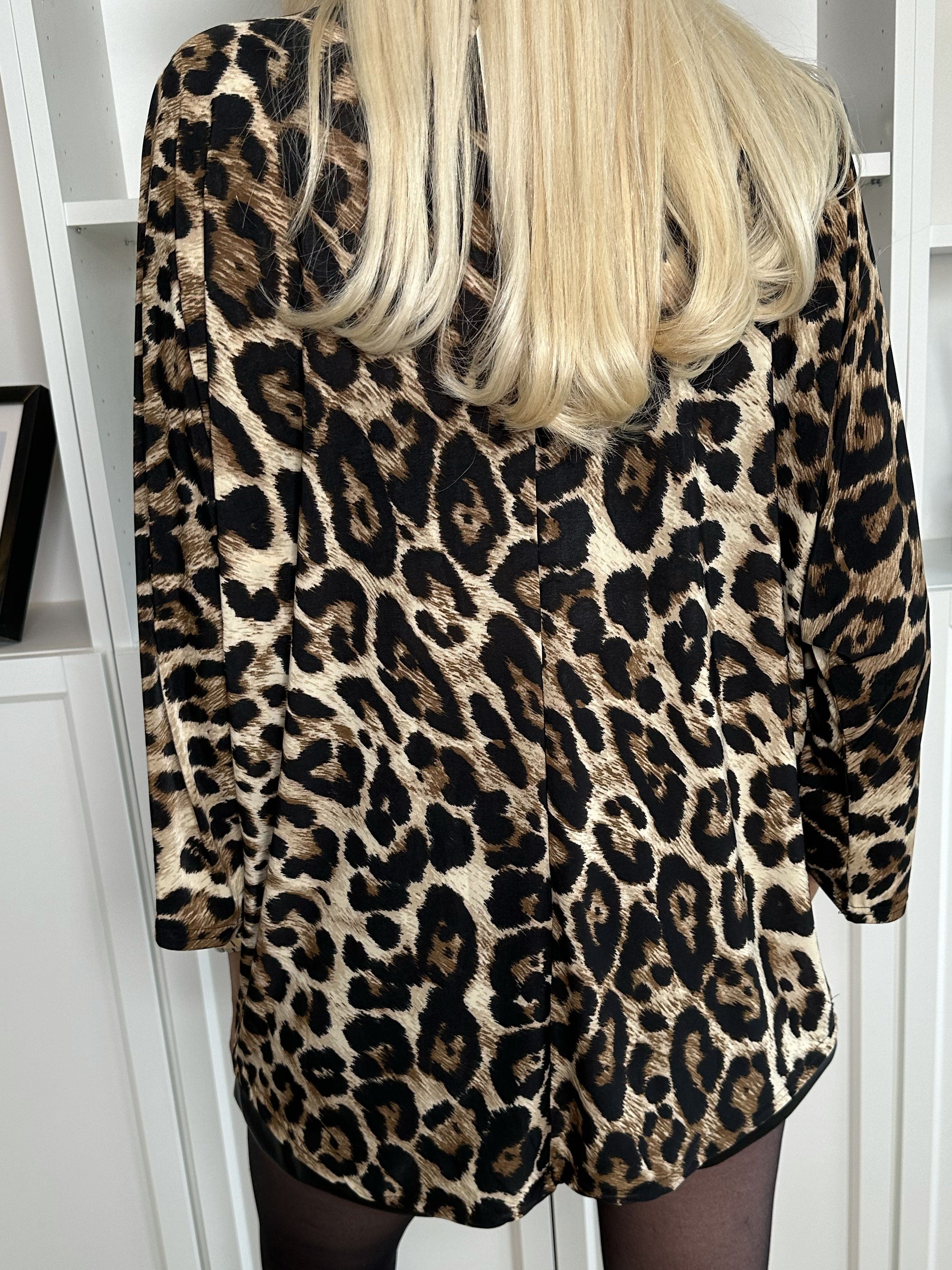 Celia Leo - Sød tunika i elastisk stof med lynlås