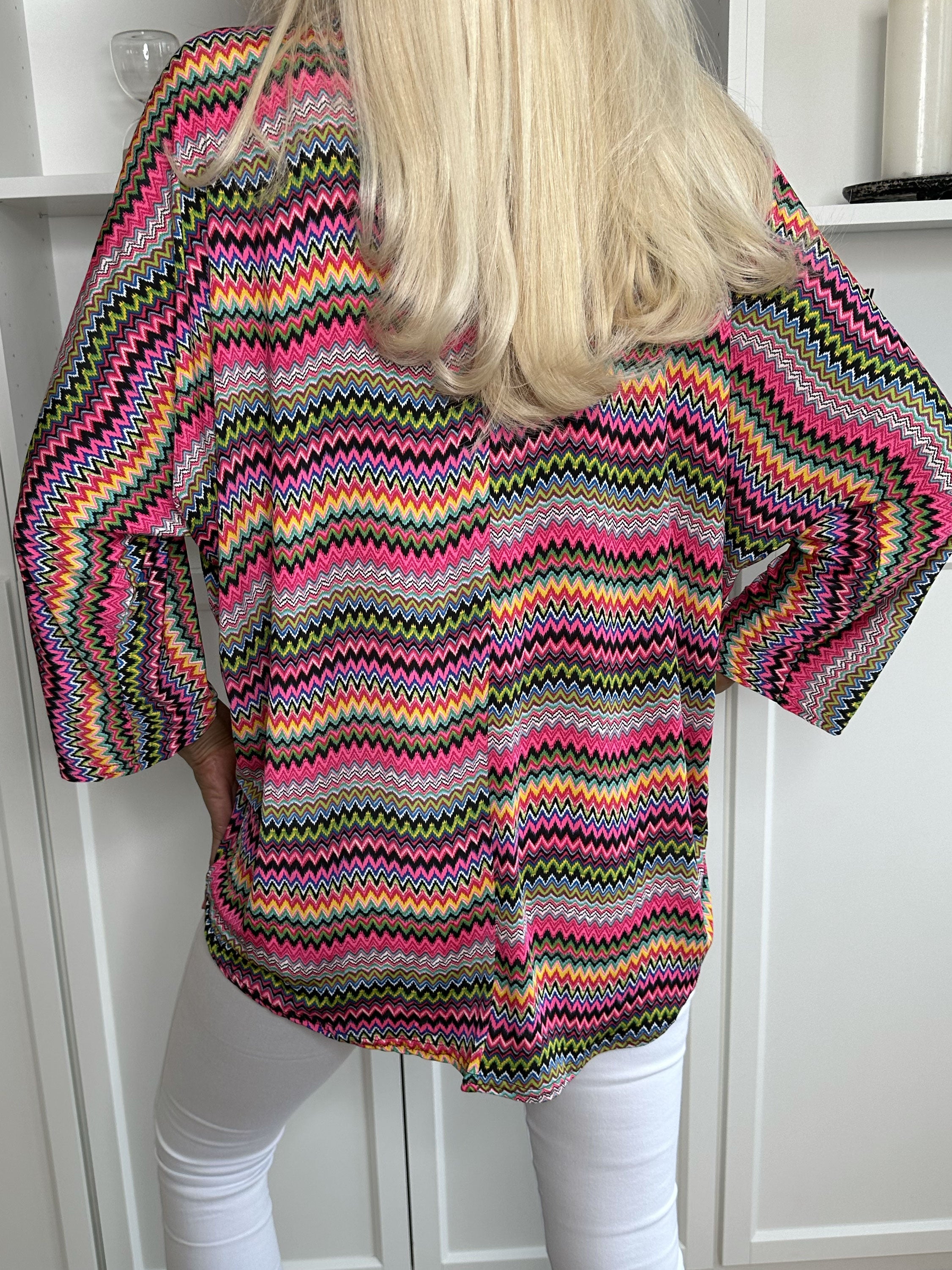 Celia Zigzag - Sød tunika i elastisk stof med lynlås