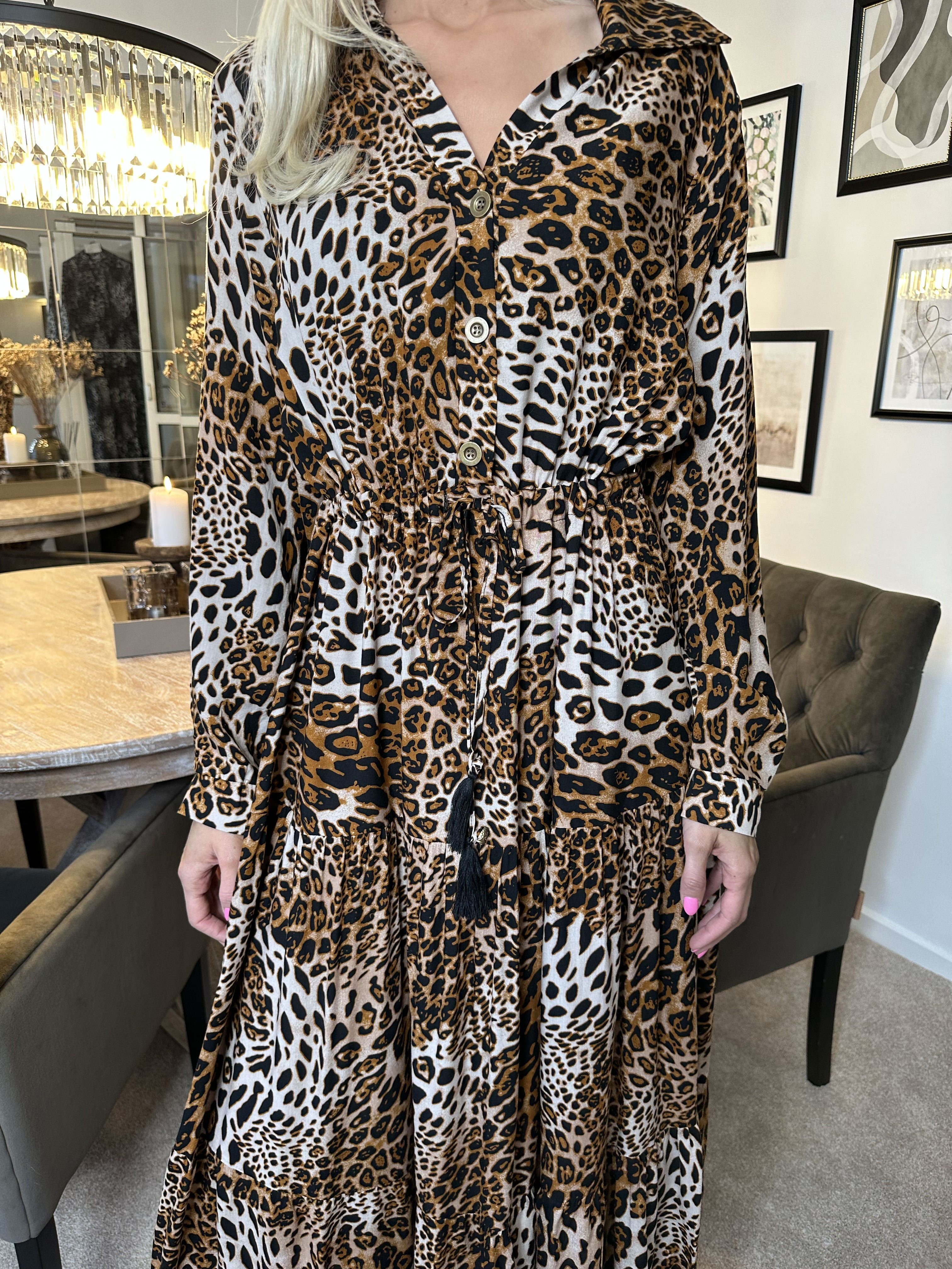Chiara - Lang smuk kjole i leopardprint