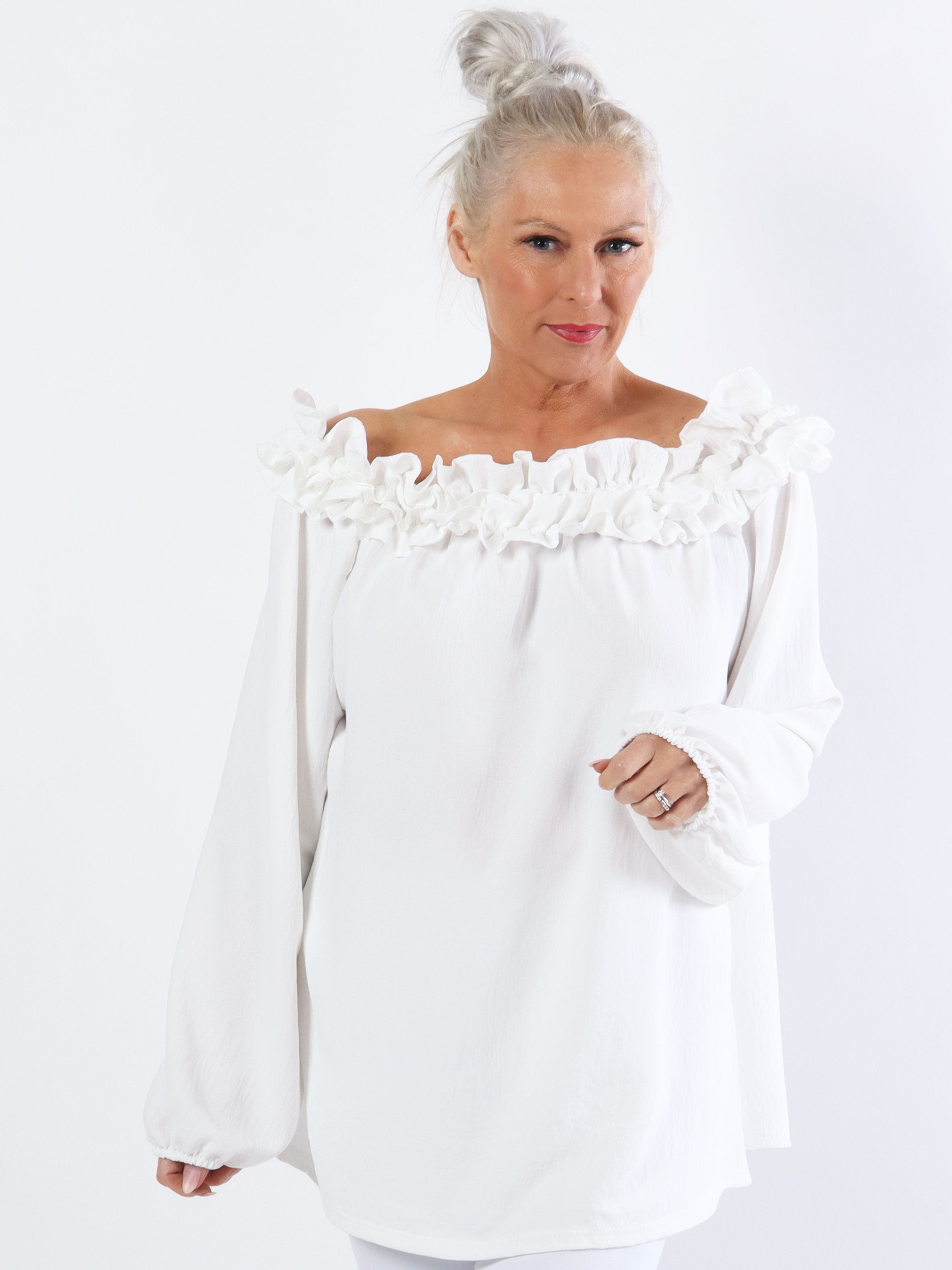 Chili - Fineste plus size tunika bluse med flæser i udskæringen (bestseller)