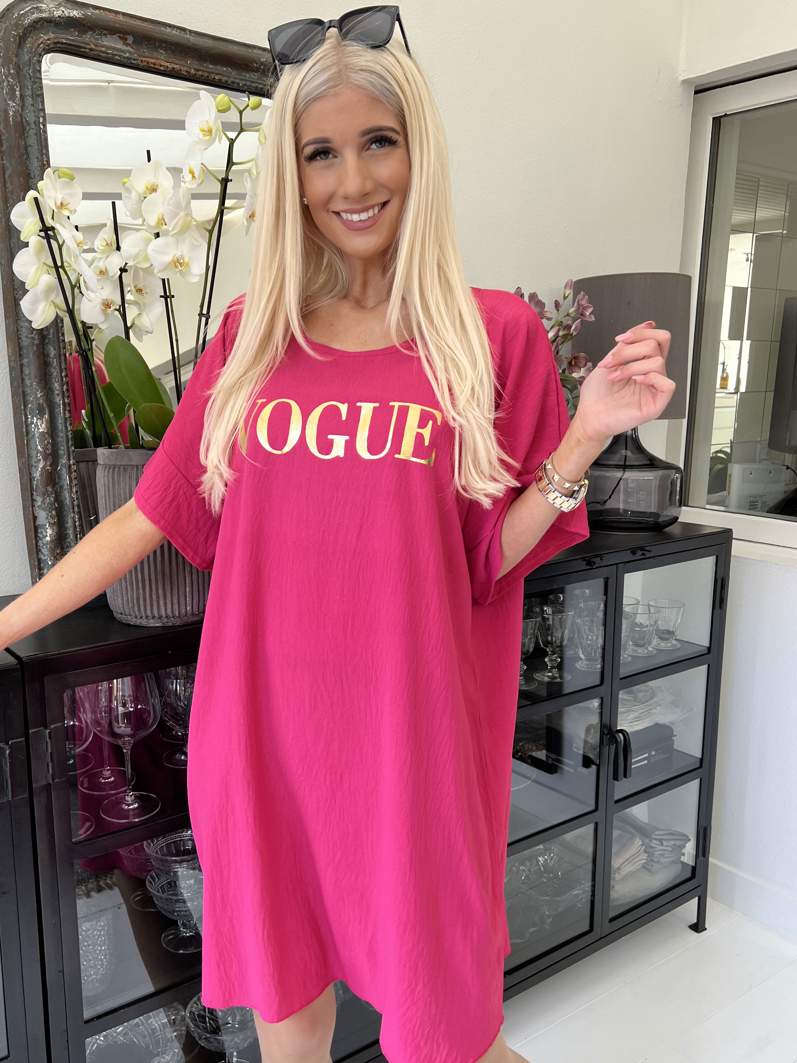 Clara - Løstsiddende kjole med vogue stående