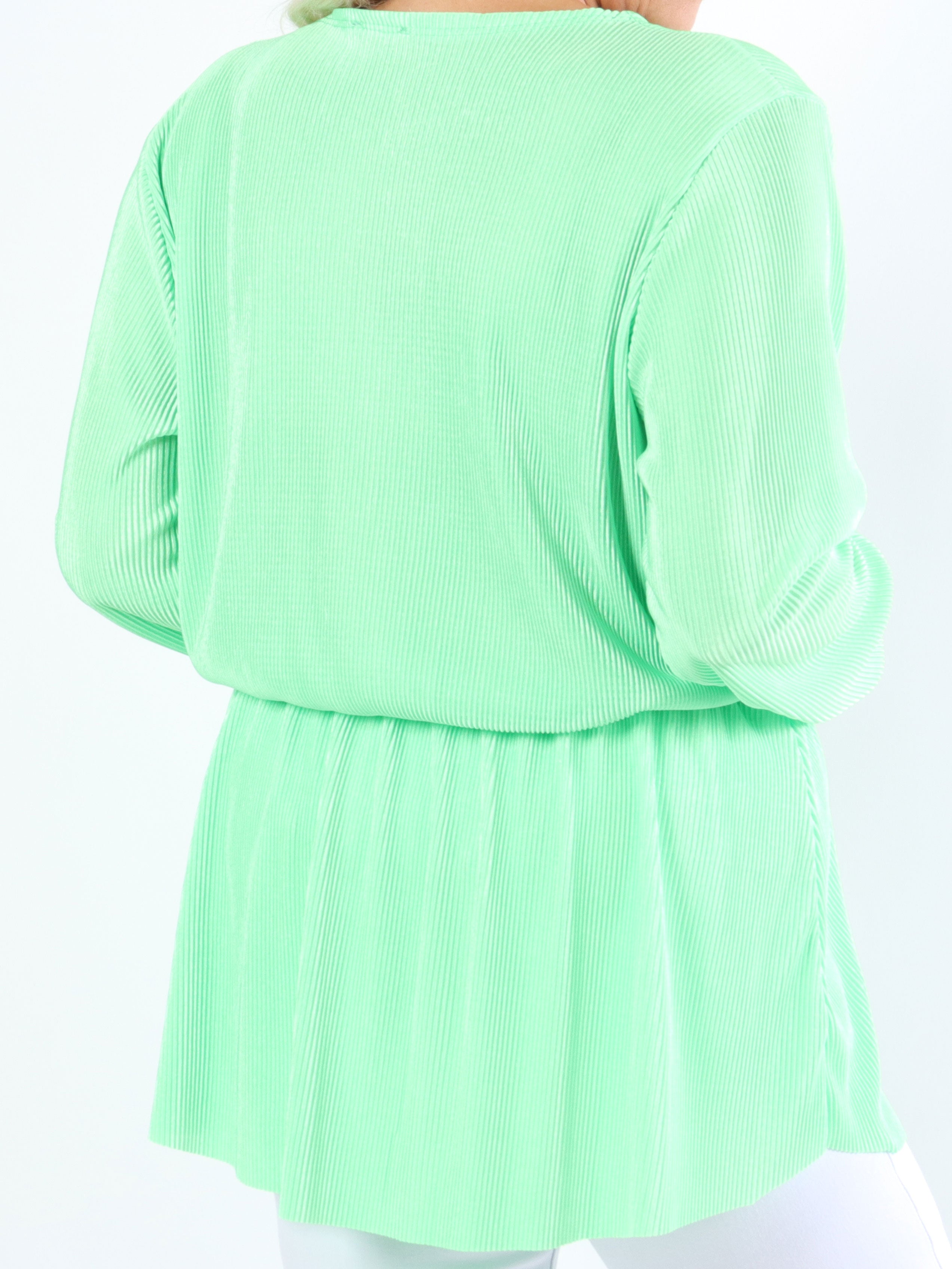 Delfina - Rillet langærmet plus size bluse med lille skød