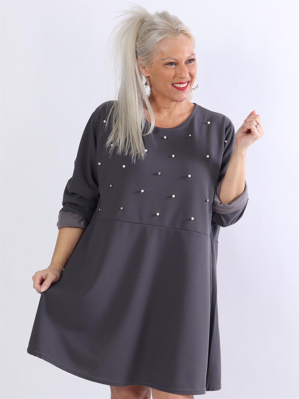 Diana - Kjole med perler og skød