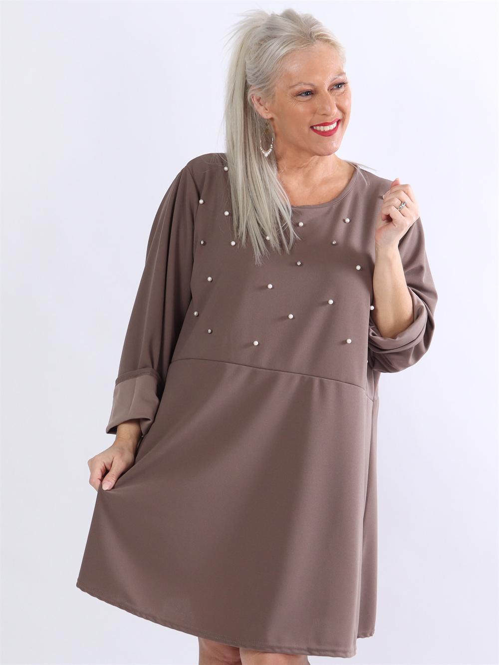 Diana - Kjole med perler og skød