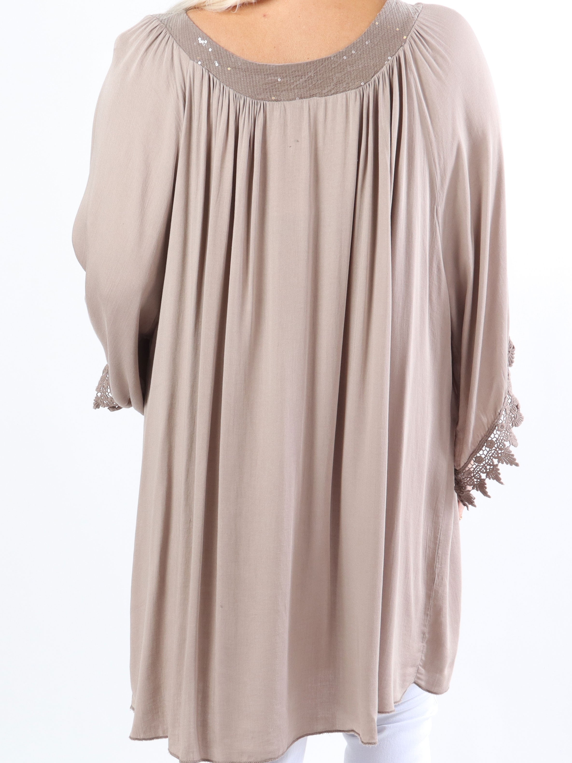 Dolores - Plus size tunikakjole med pailletter og broderinger