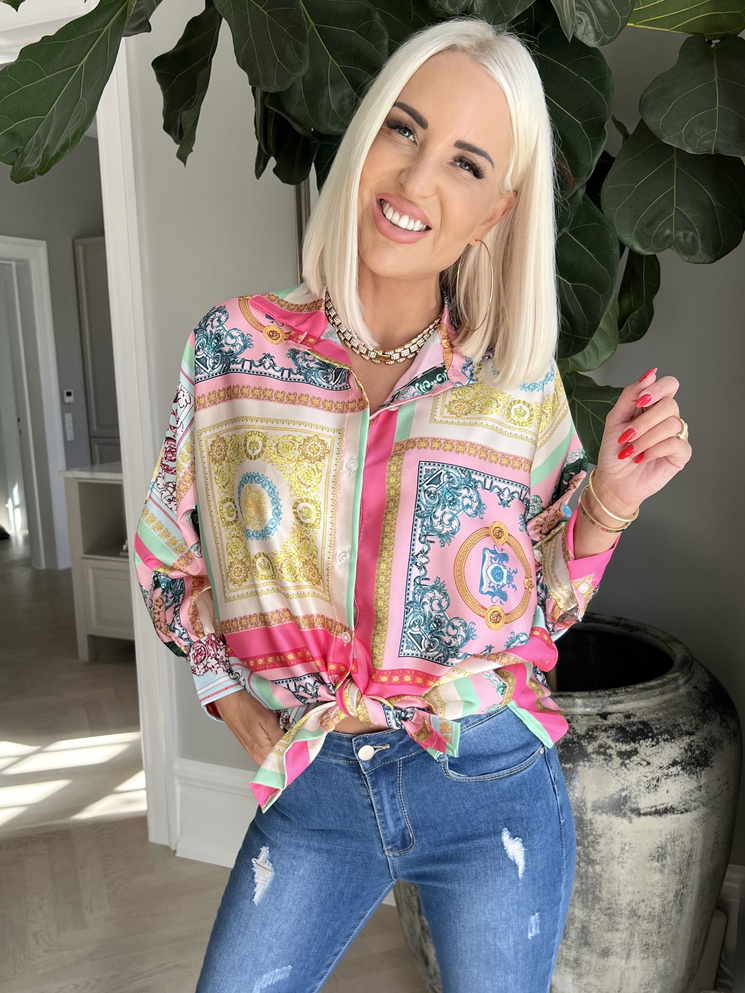 Donna - Farverig mønstret skjorte i silkelook