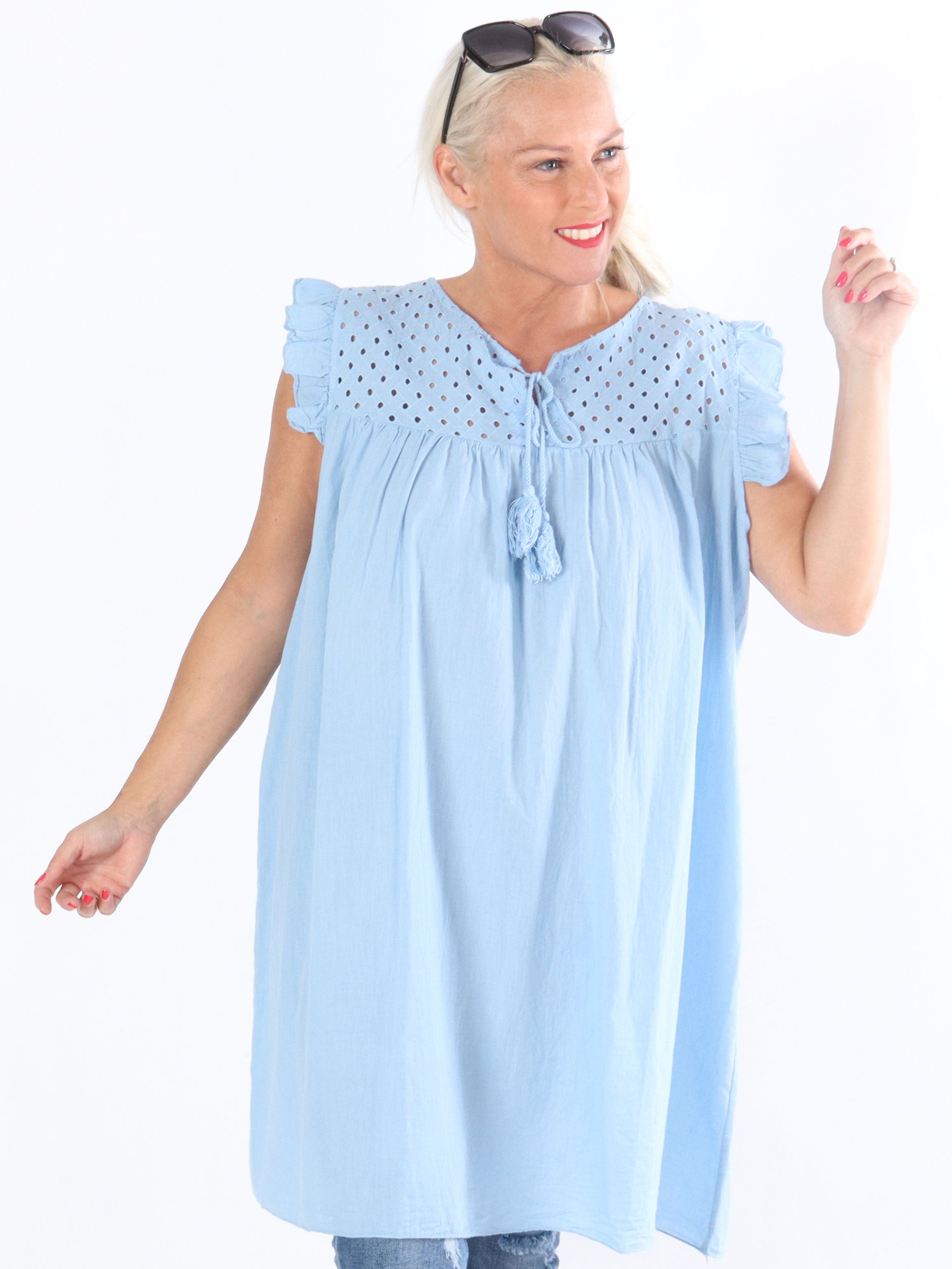 Dora - Tunika med søde detaljer og flæseærmer