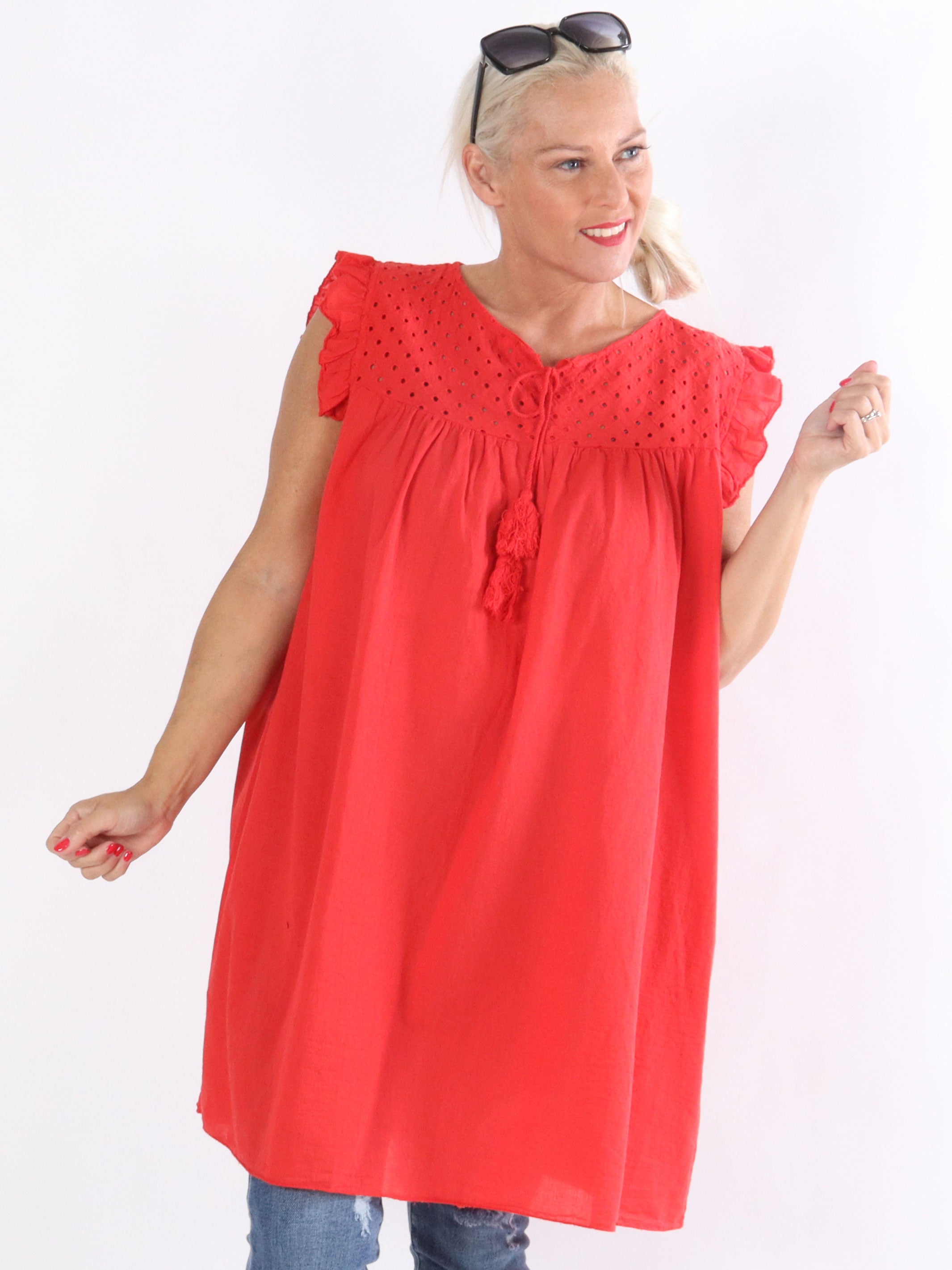 Dora - Tunika med søde detaljer og flæseærmer