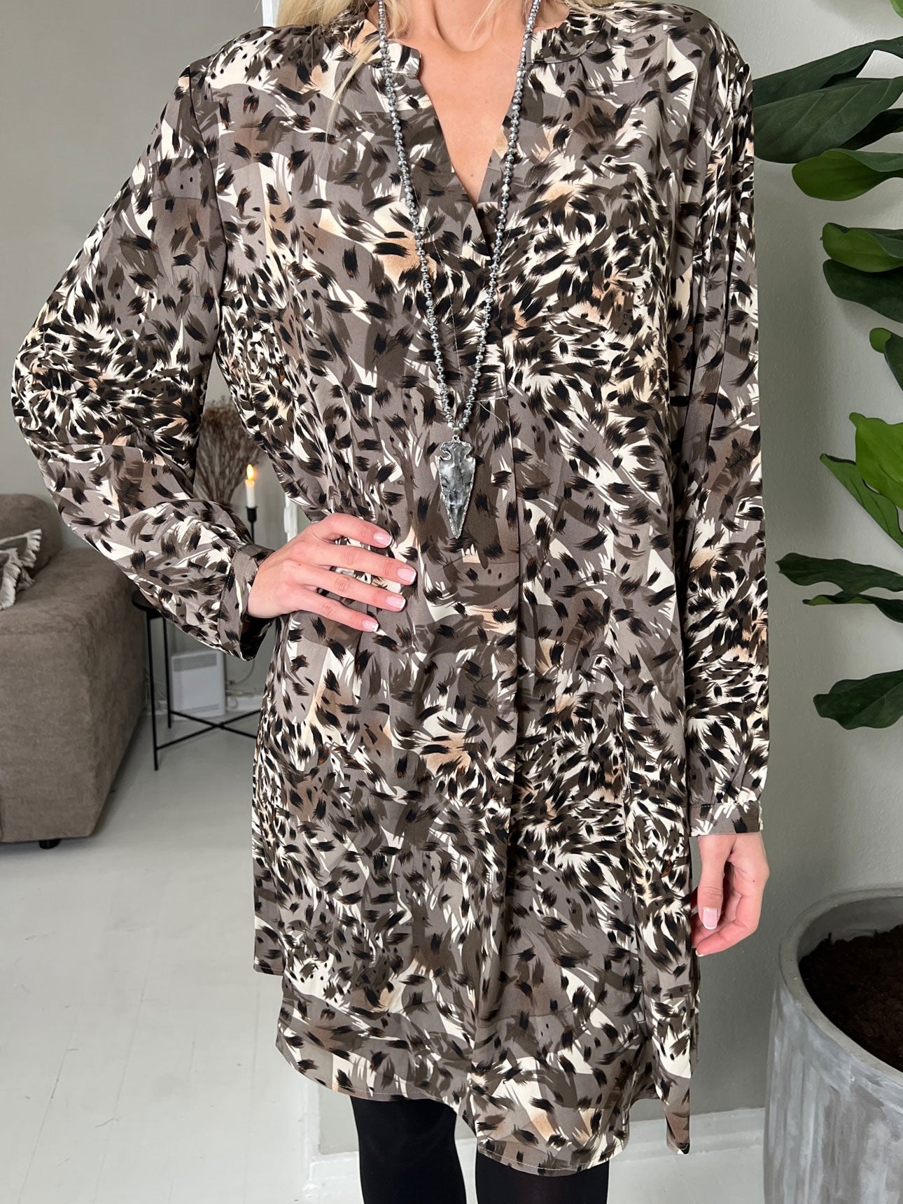 Dove - Let tunikakjole med mønster