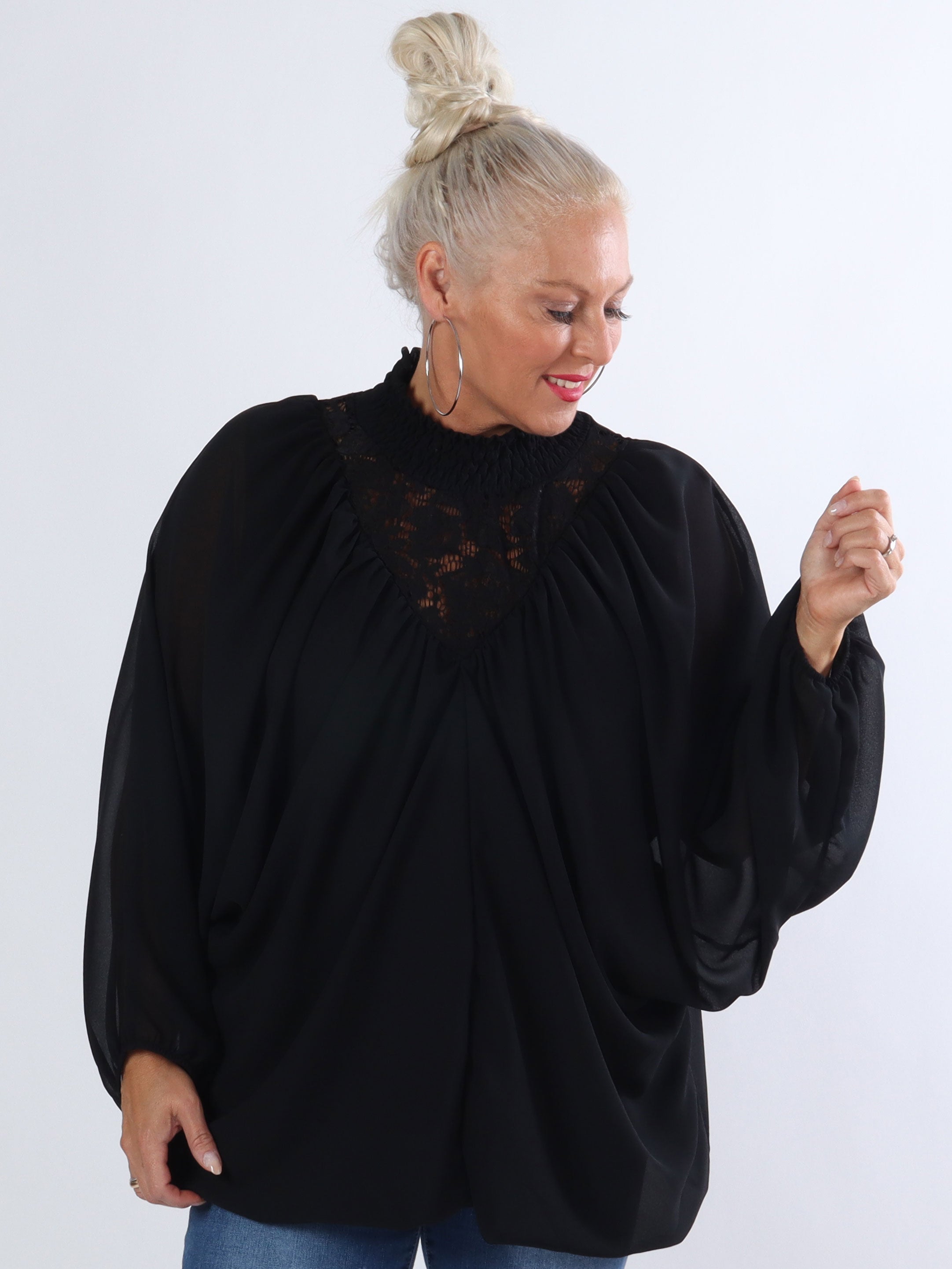 Edina - Fin plus size bluse med vidde ærmer