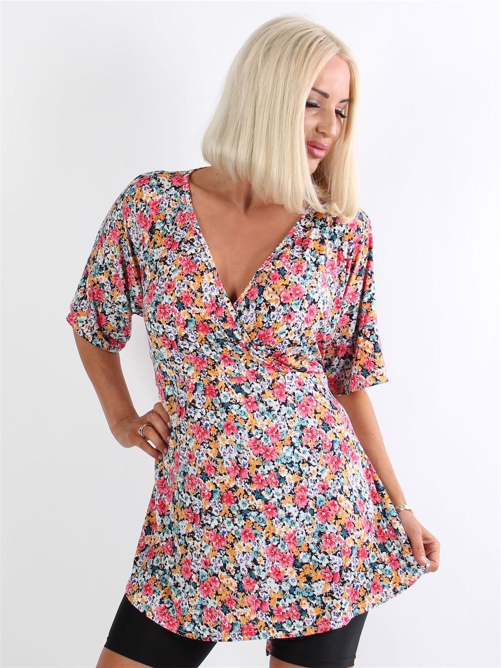 Edita - Sort bluse i slå-om look