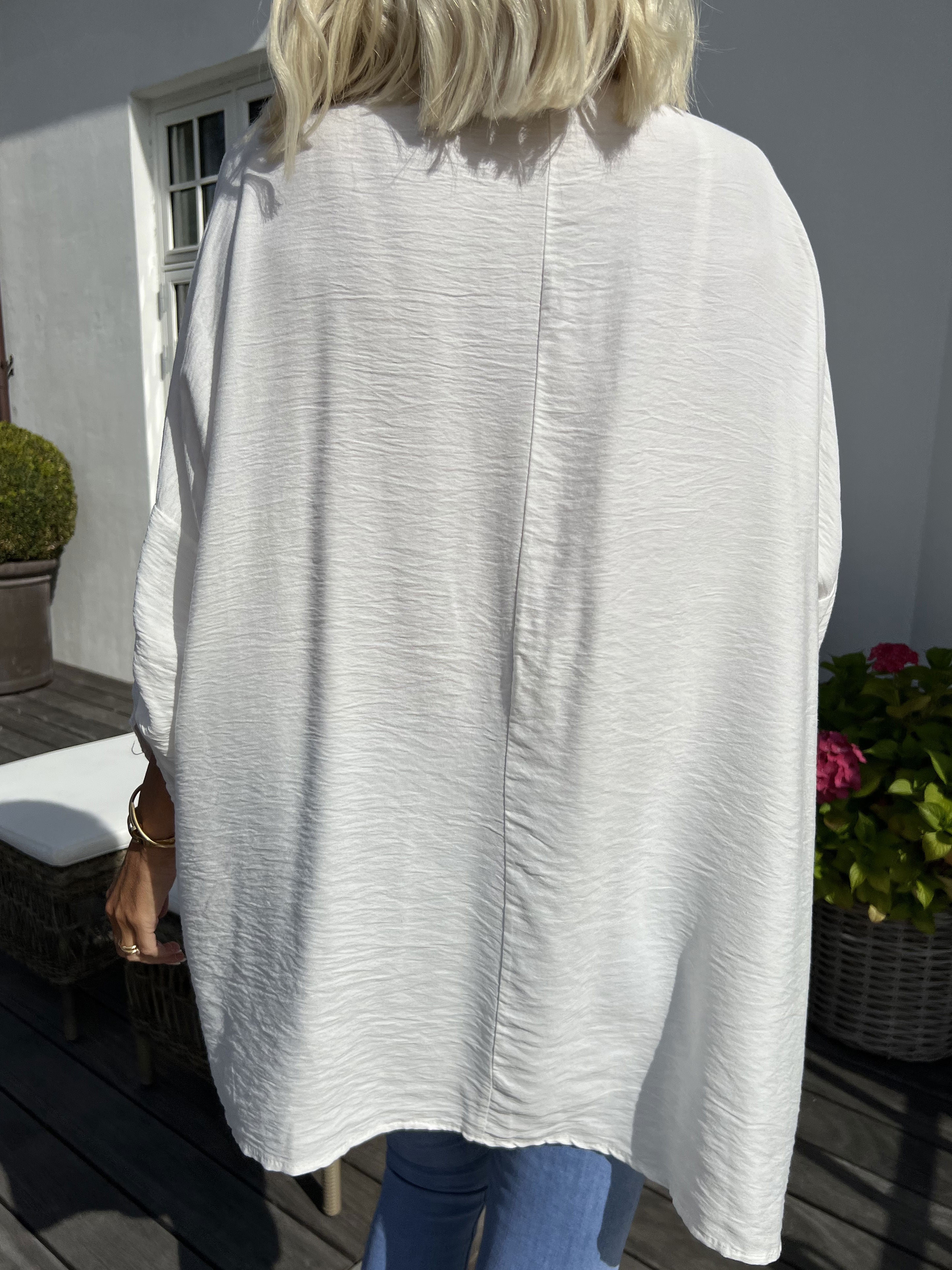 Elina - Tunika med pailletter og broderinger