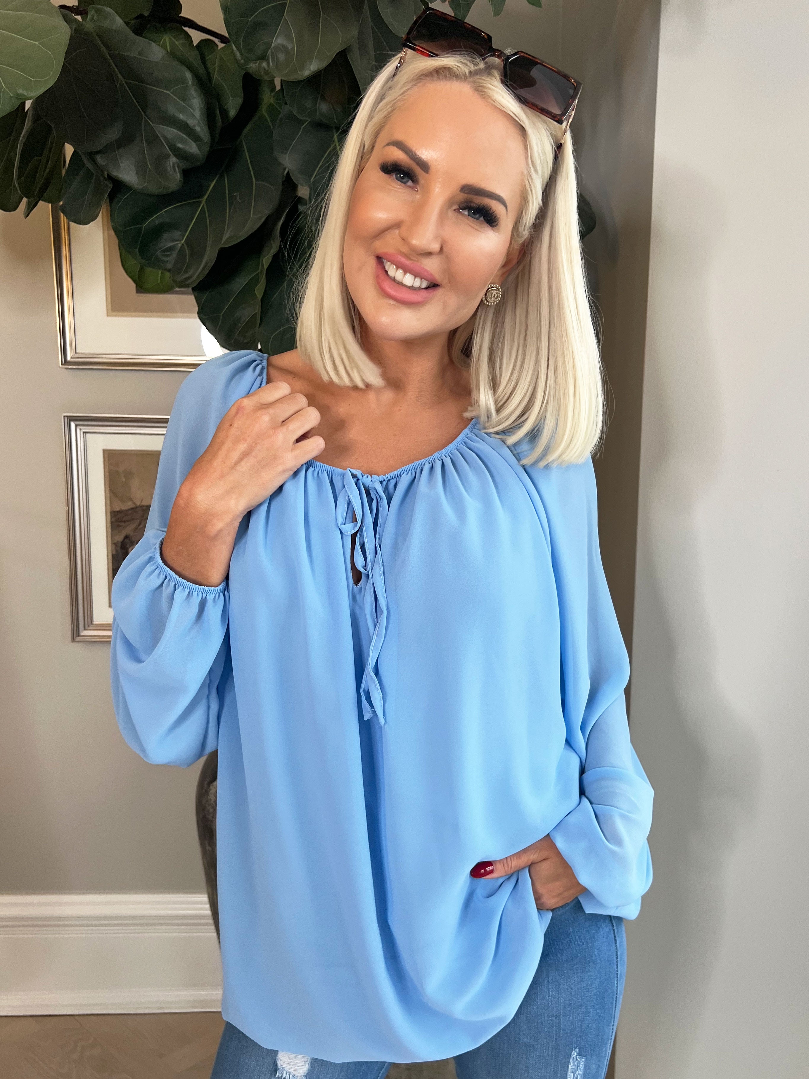 Ellen - Enkel tunika med elastik udskæring