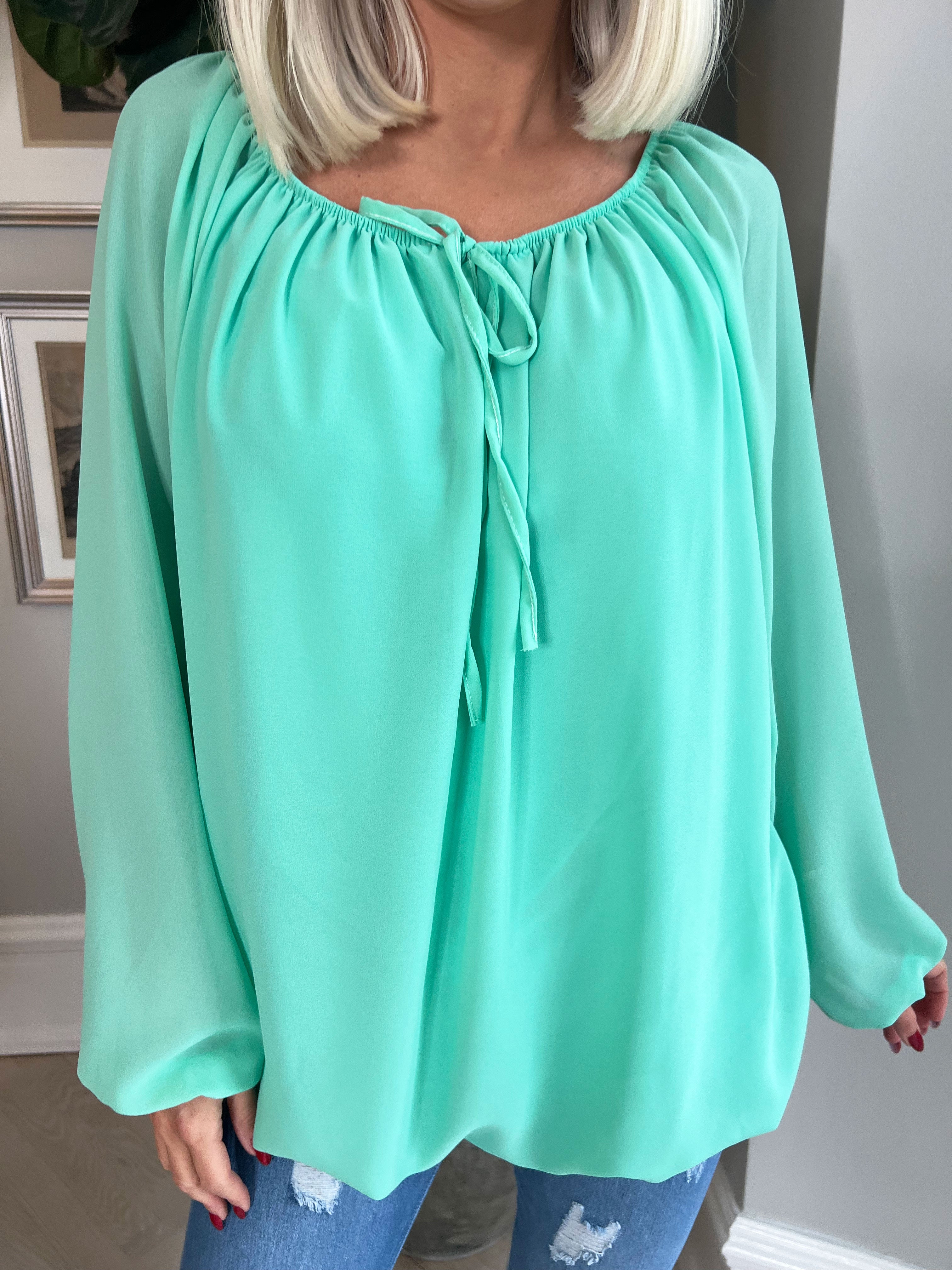 Ellen - Enkel tunika med elastik udskæring